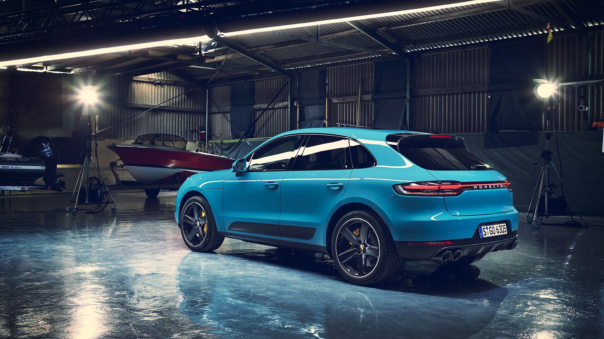 Porsche Macan Turbo Wallpapers