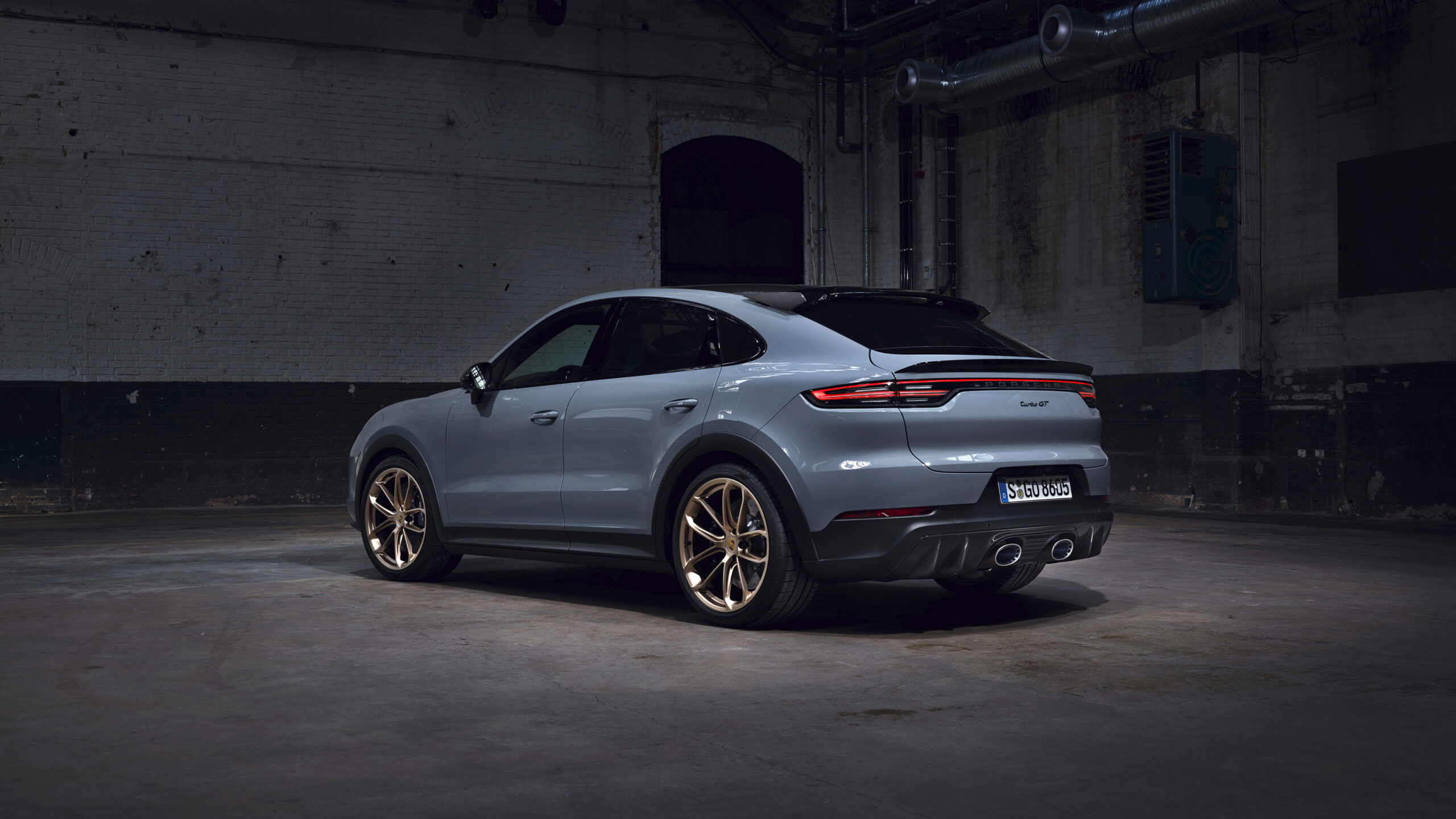 Porsche Macan Turbo Wallpapers