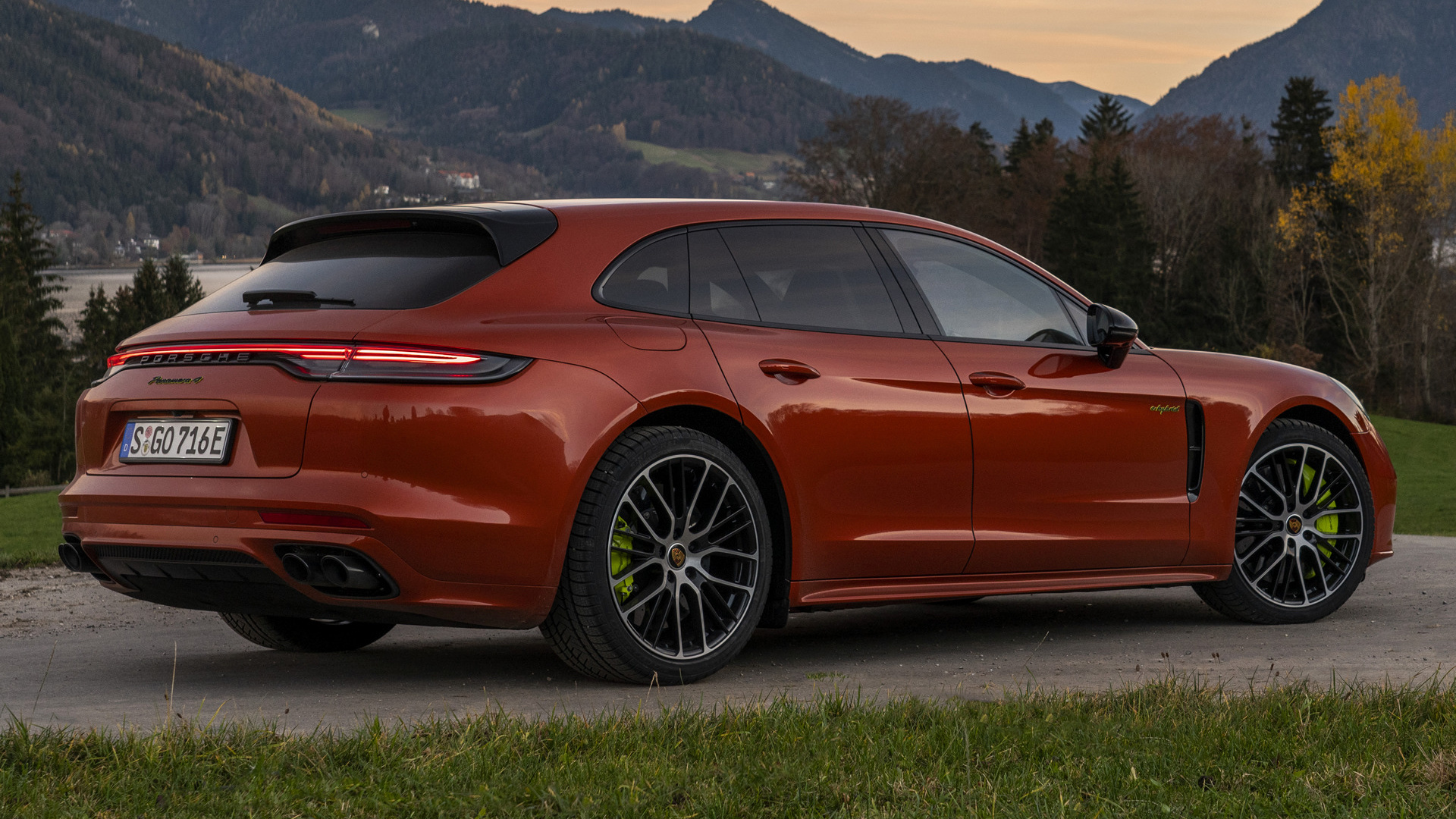 Porsche Panamera 4 E-Hybrid Sport Turismo Sportdesign Package Wallpapers