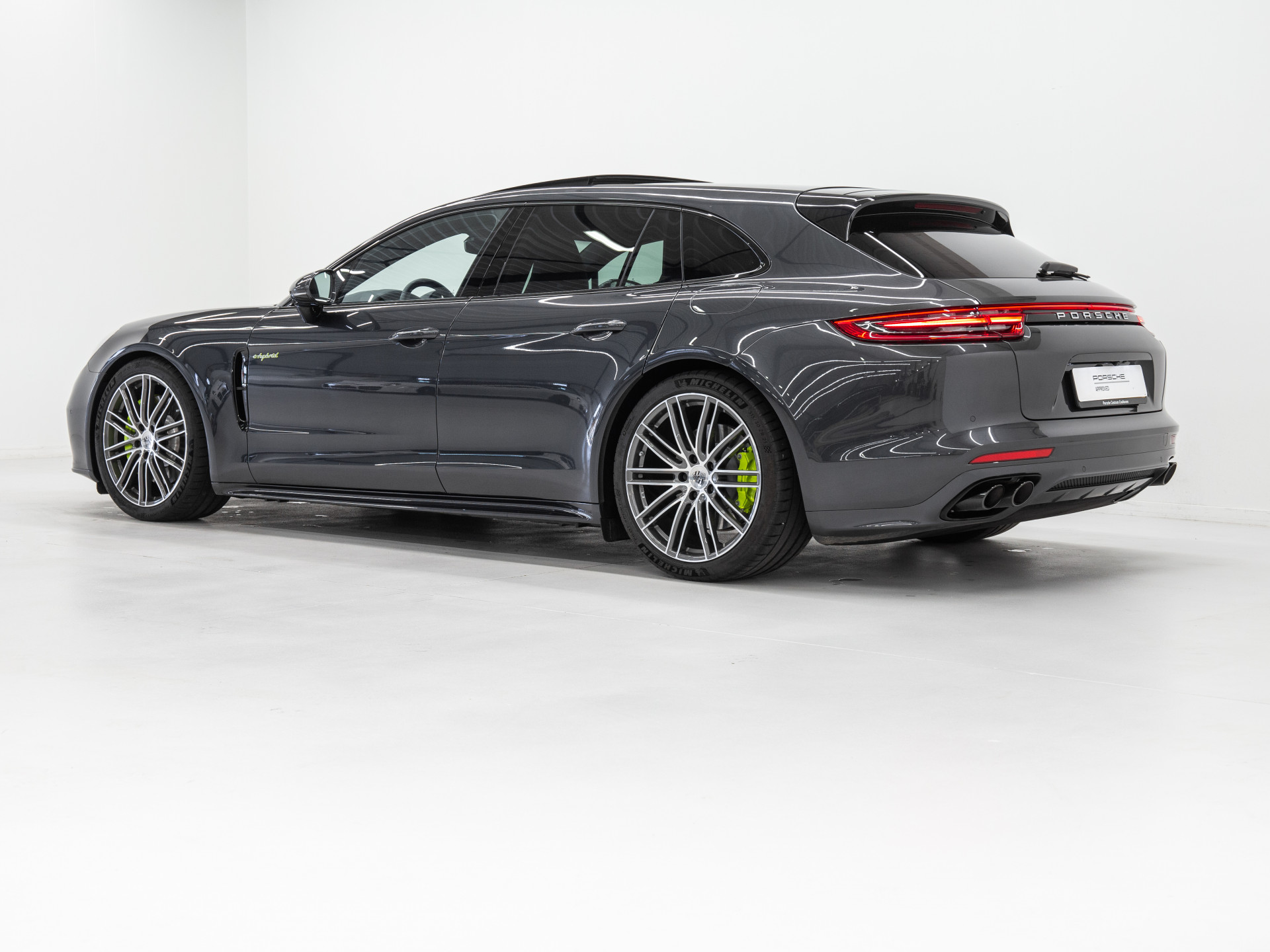 Porsche Panamera 4 E-Hybrid Sport Turismo Sportdesign Package Wallpapers