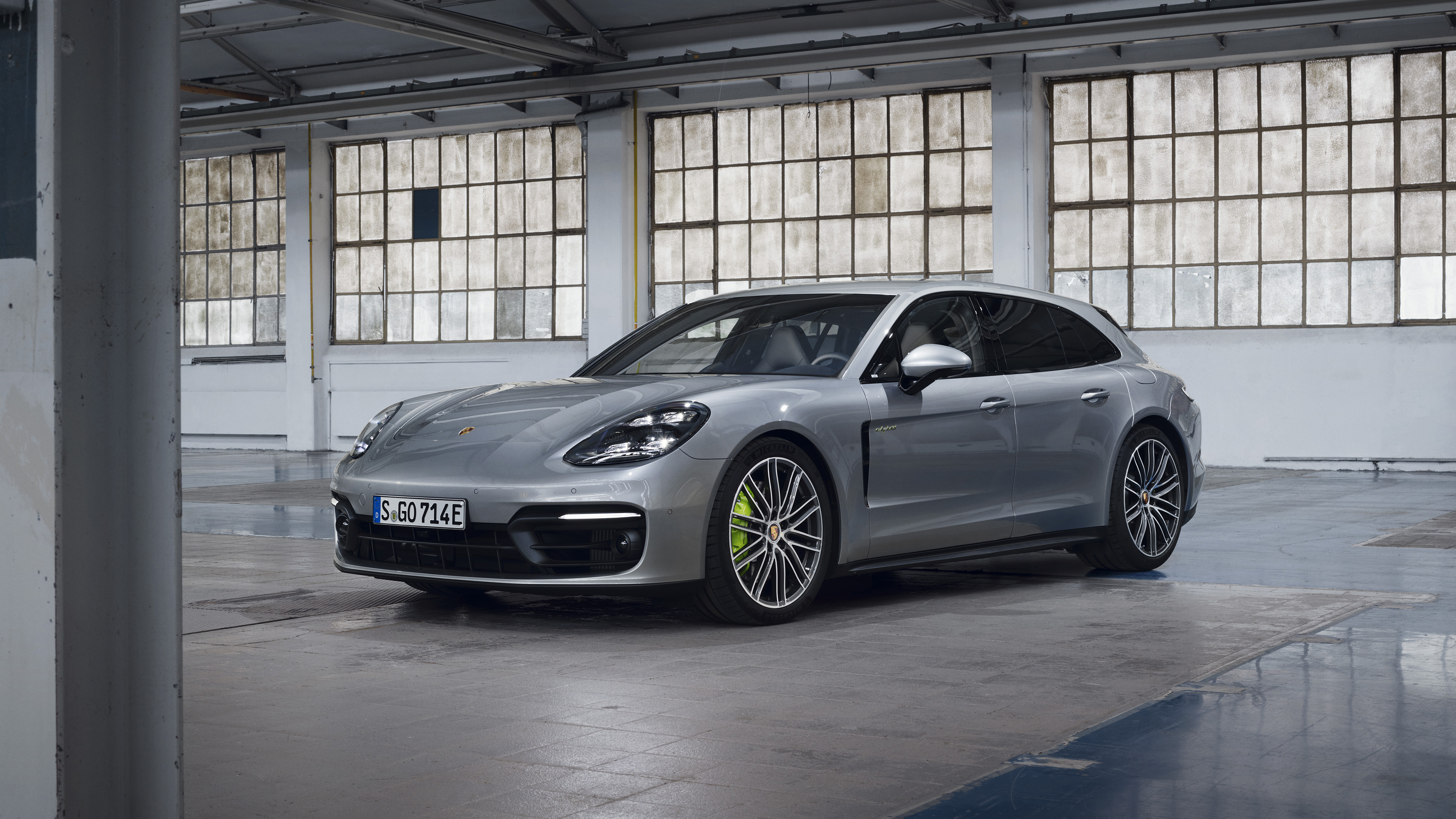 Porsche Panamera 4 E-Hybrid Sport Turismo Wallpapers