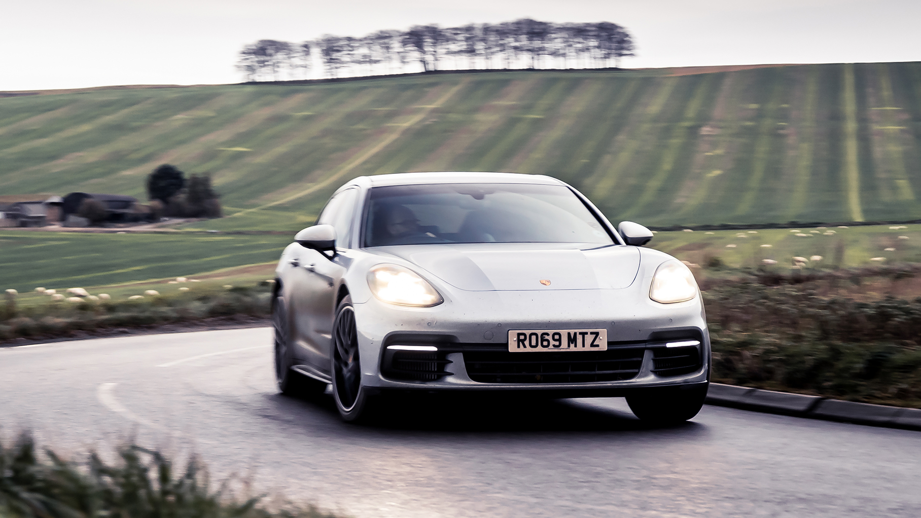 Porsche Panamera 4 E-Hybrid Sport Turismo Wallpapers