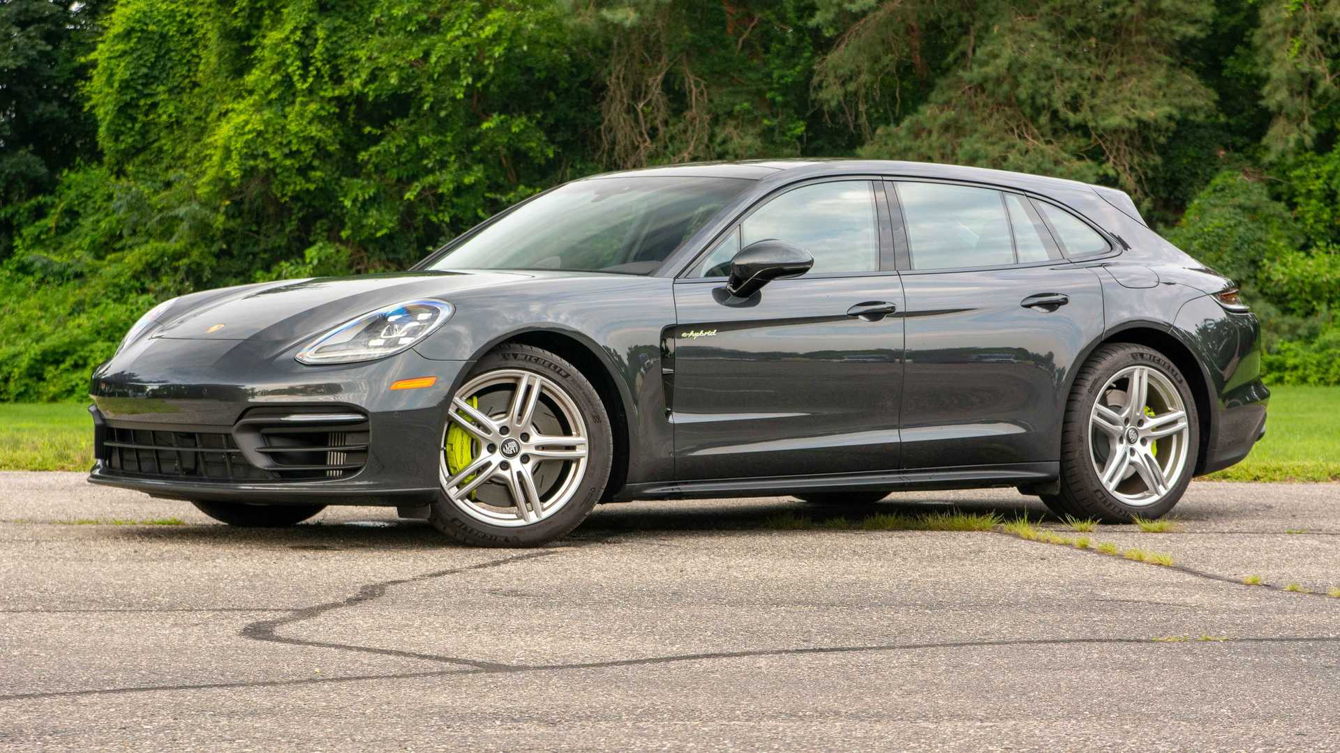 Porsche Panamera 4 E-Hybrid Sport Turismo Wallpapers