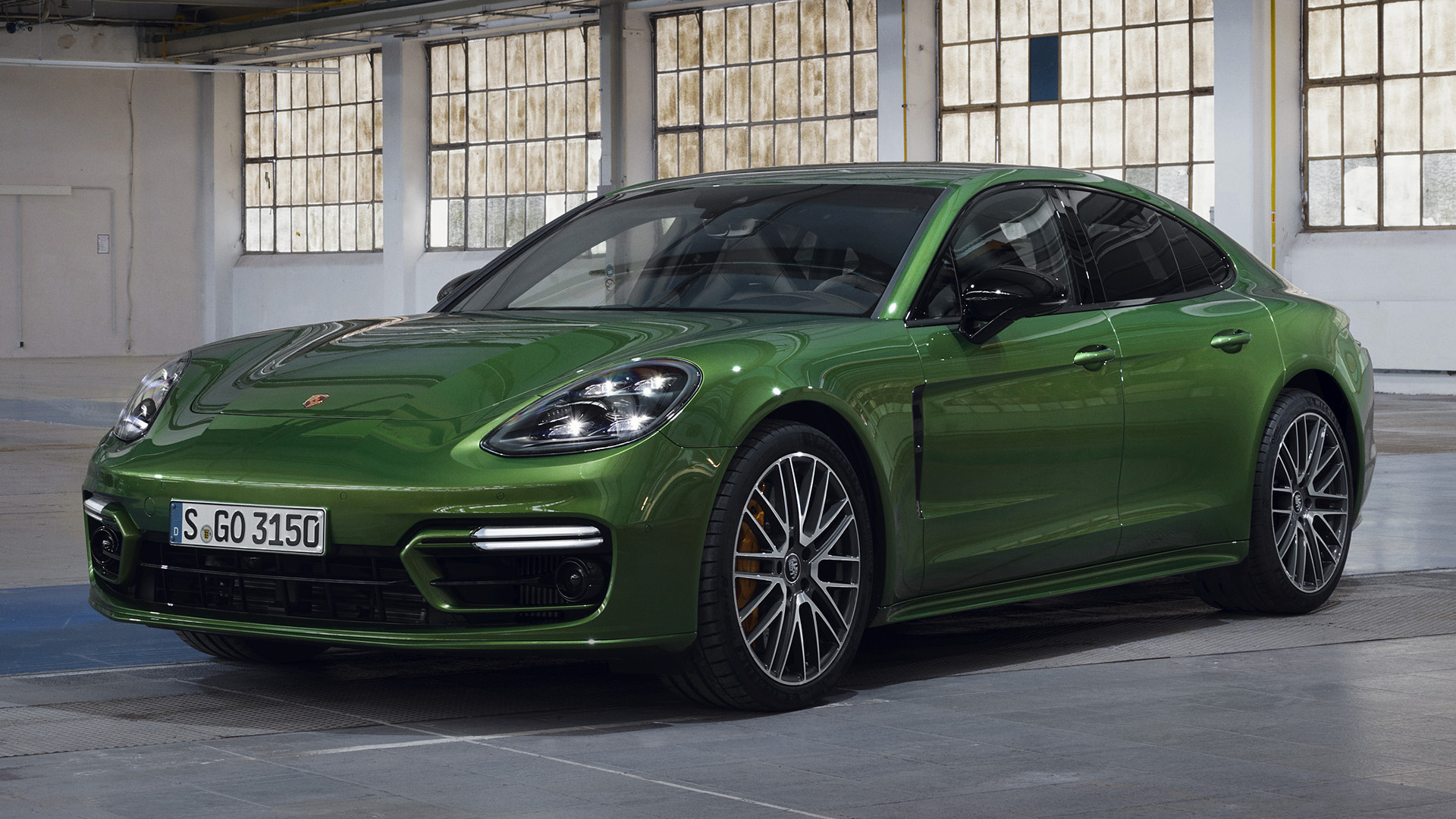 Porsche Panamera 4S Sportdesign Package Wallpapers