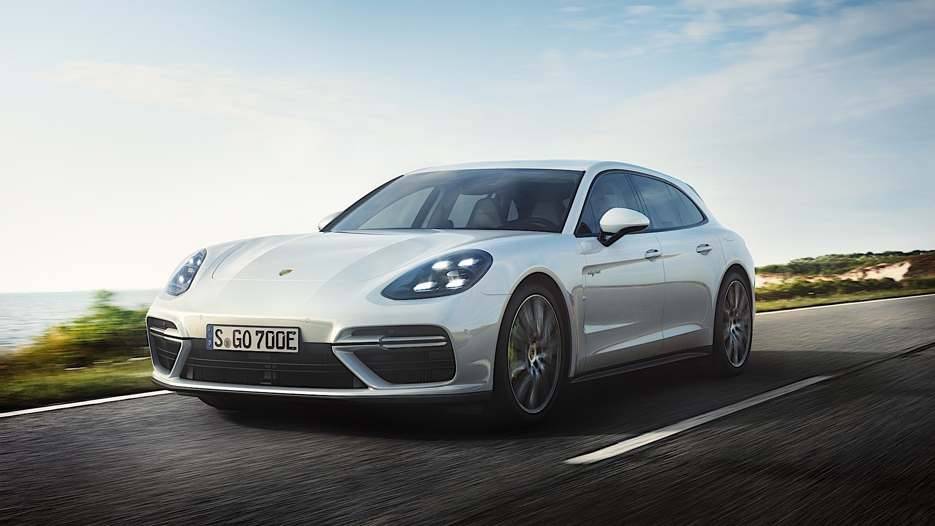 Porsche Panamera Turbo S E-Hybrid Sport Turismo Wallpapers