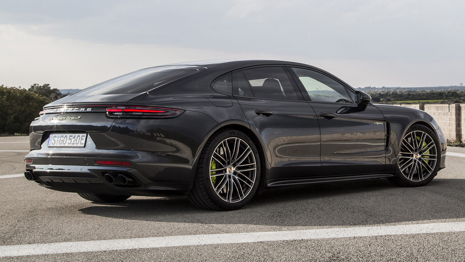 Porsche Panamera Turbo S E-Hybrid Sportdesign Package Wallpapers