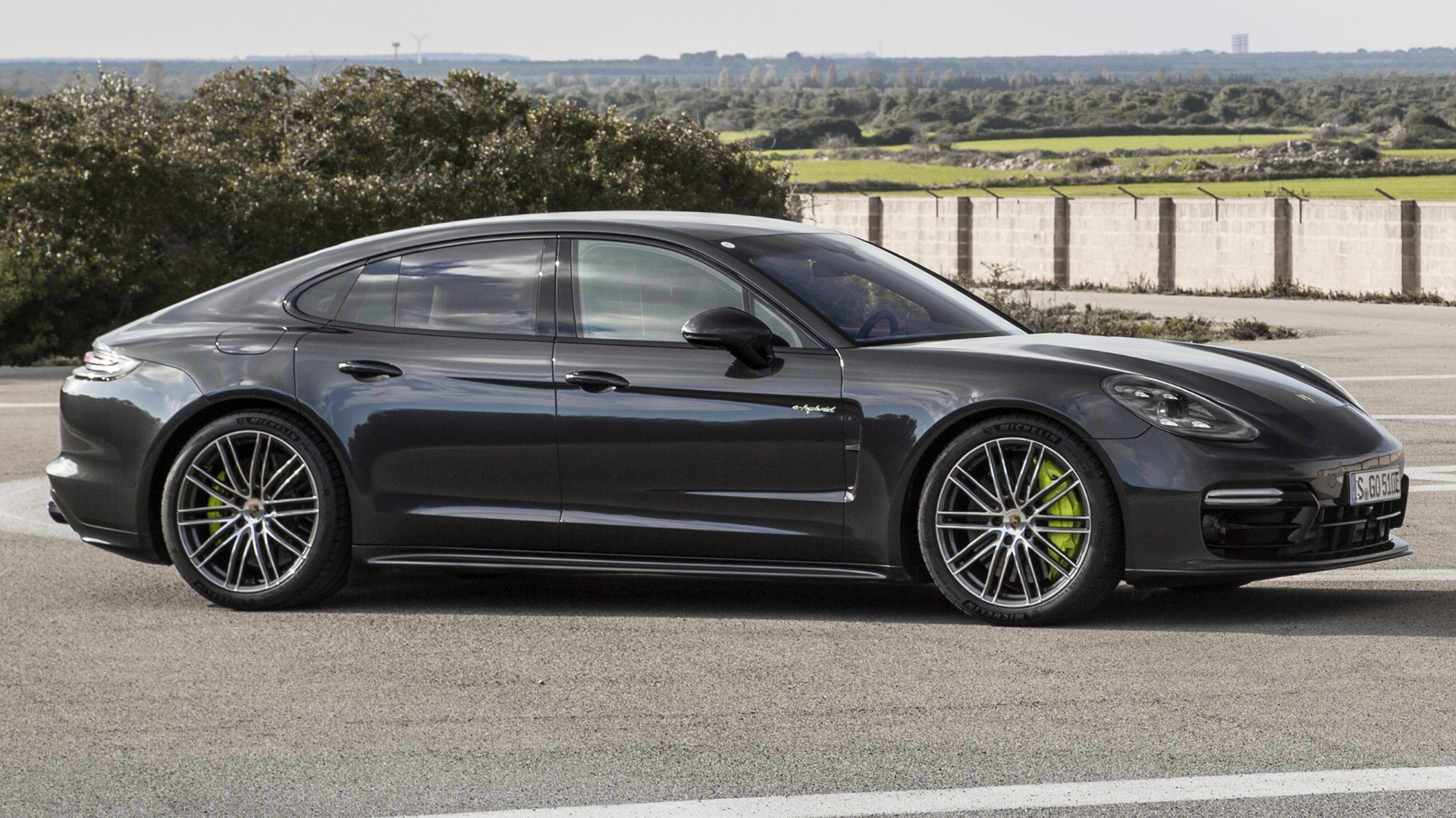 Porsche Panamera Turbo S E-Hybrid Sportdesign Package Wallpapers