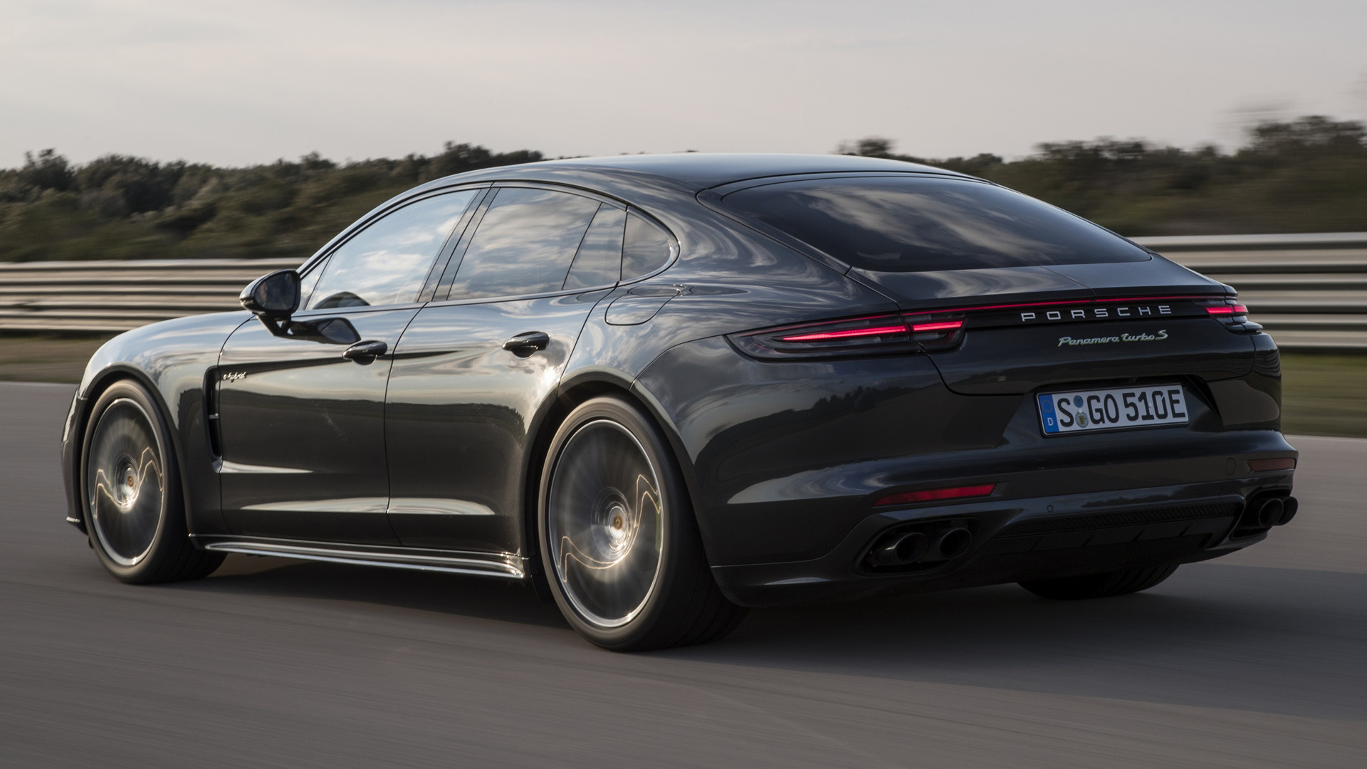 Porsche Panamera Turbo S E-Hybrid Sportdesign Package Wallpapers