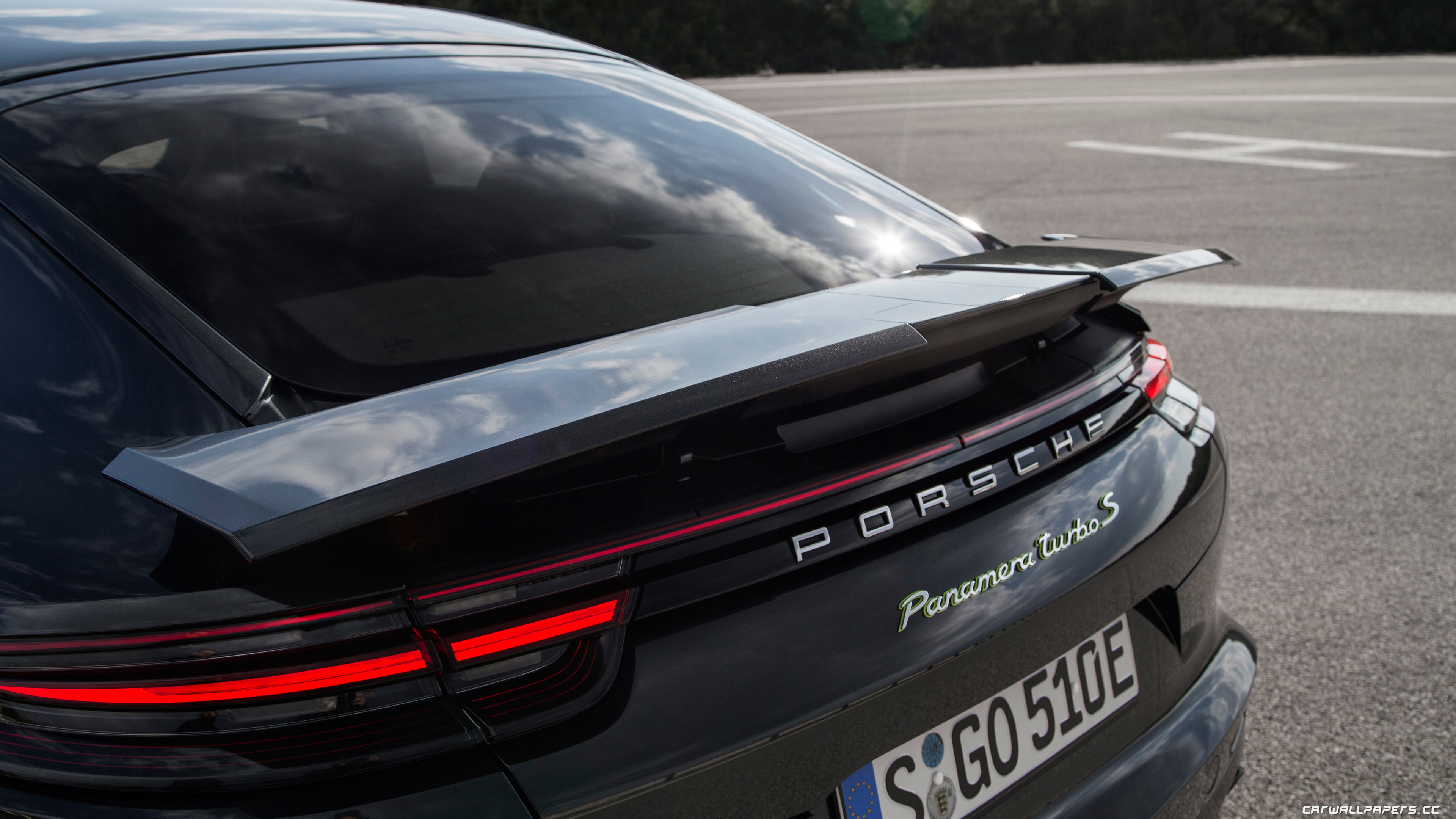 Porsche Panamera Turbo Wallpapers