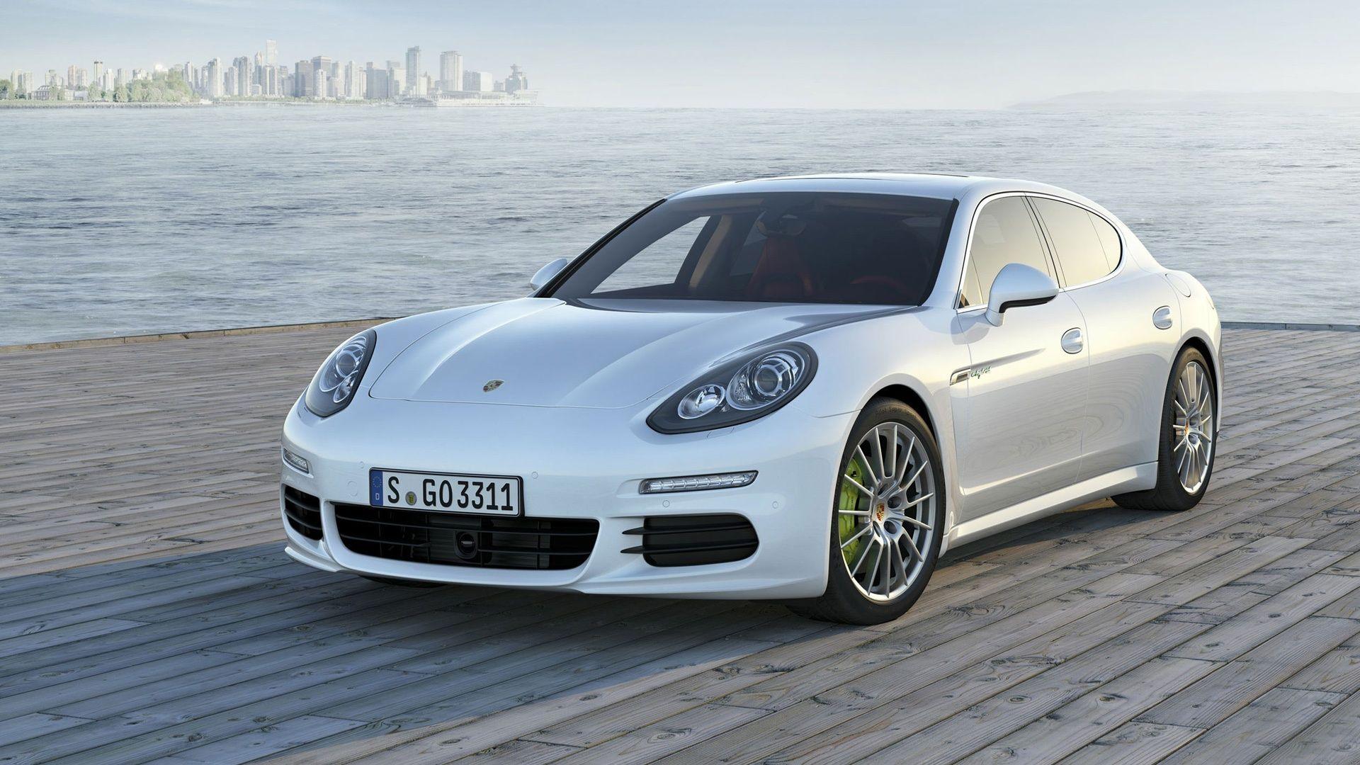 Porsche Panamera Turbo Wallpapers