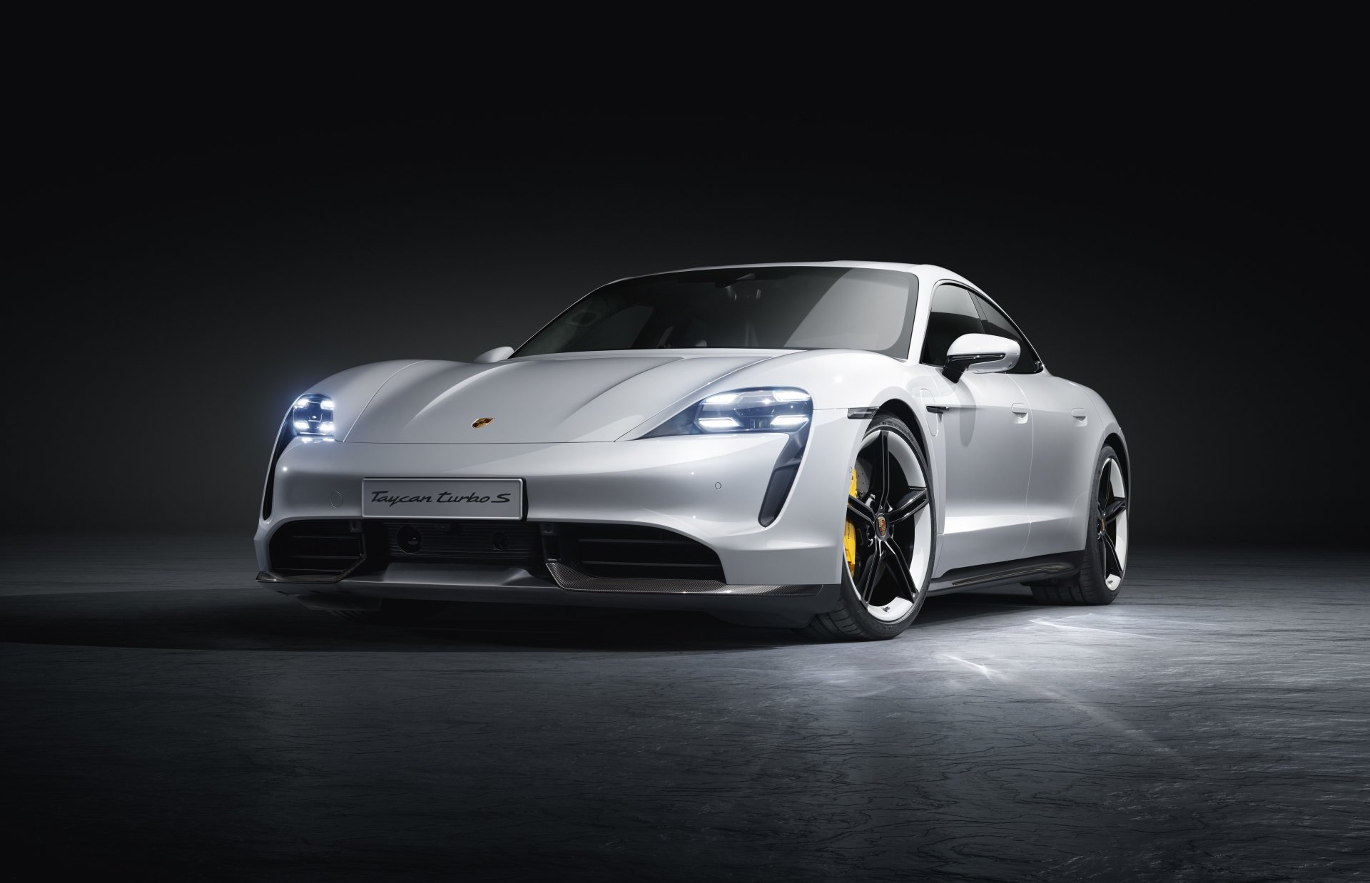 Porsche Taycan 4K Wallpapers