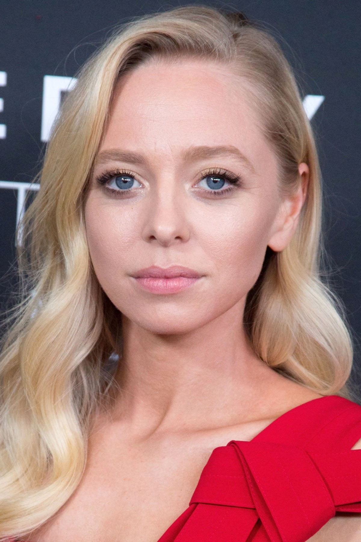 Portia Doubleday Wallpapers