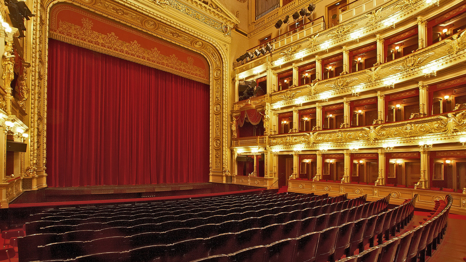 Prague National Theatre Wallpapers