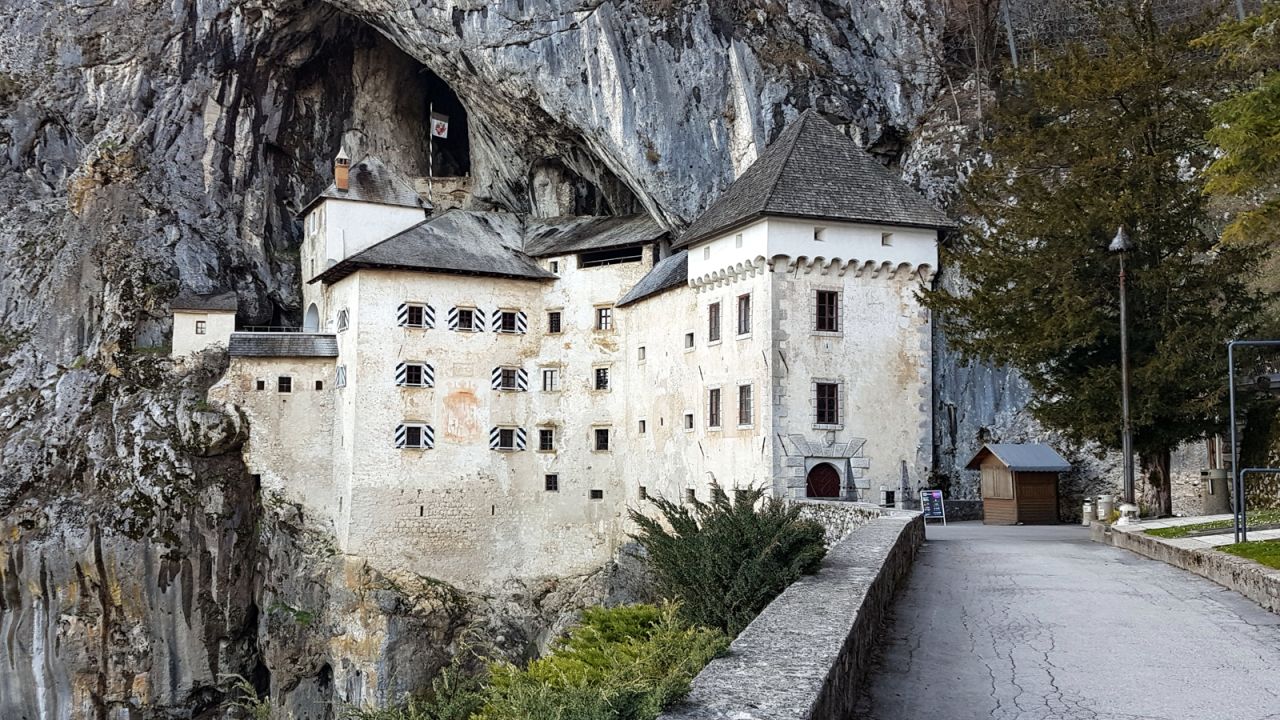 Predjama Castle Wallpapers