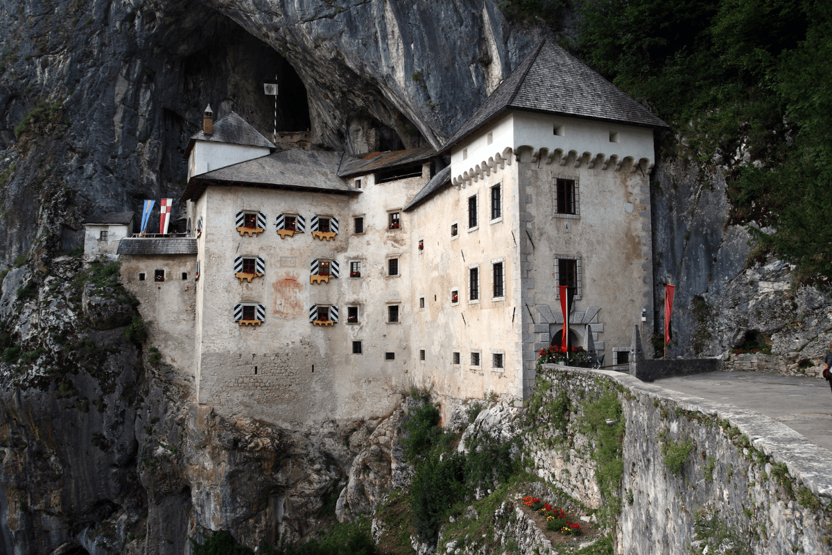 Predjama Castle Wallpapers