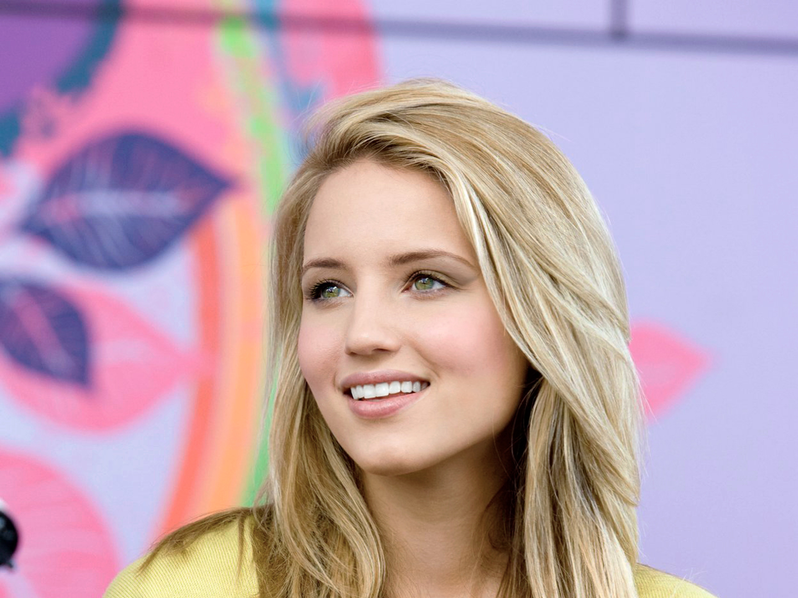 Pretty Dianna Agron Wallpapers