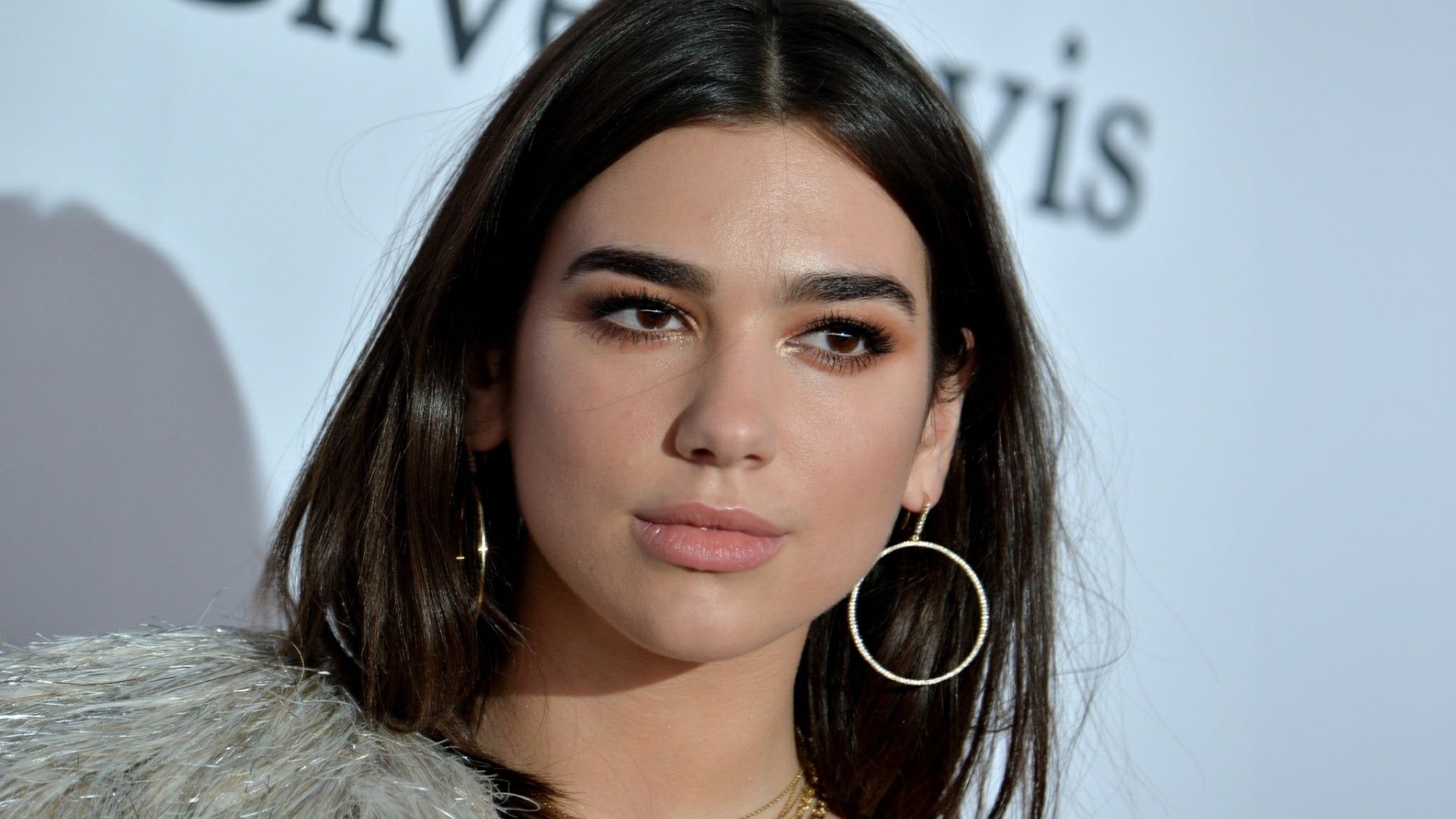 Pretty Dua Lipa Wallpapers