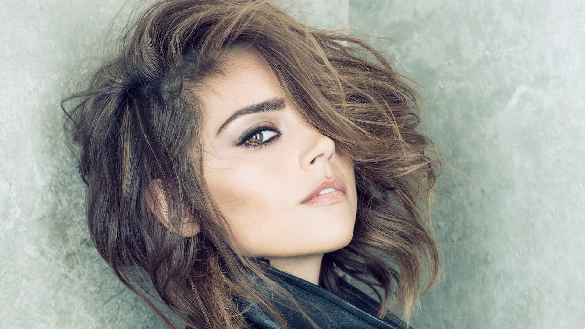 Pretty Jenna Coleman Smiling Wallpapers