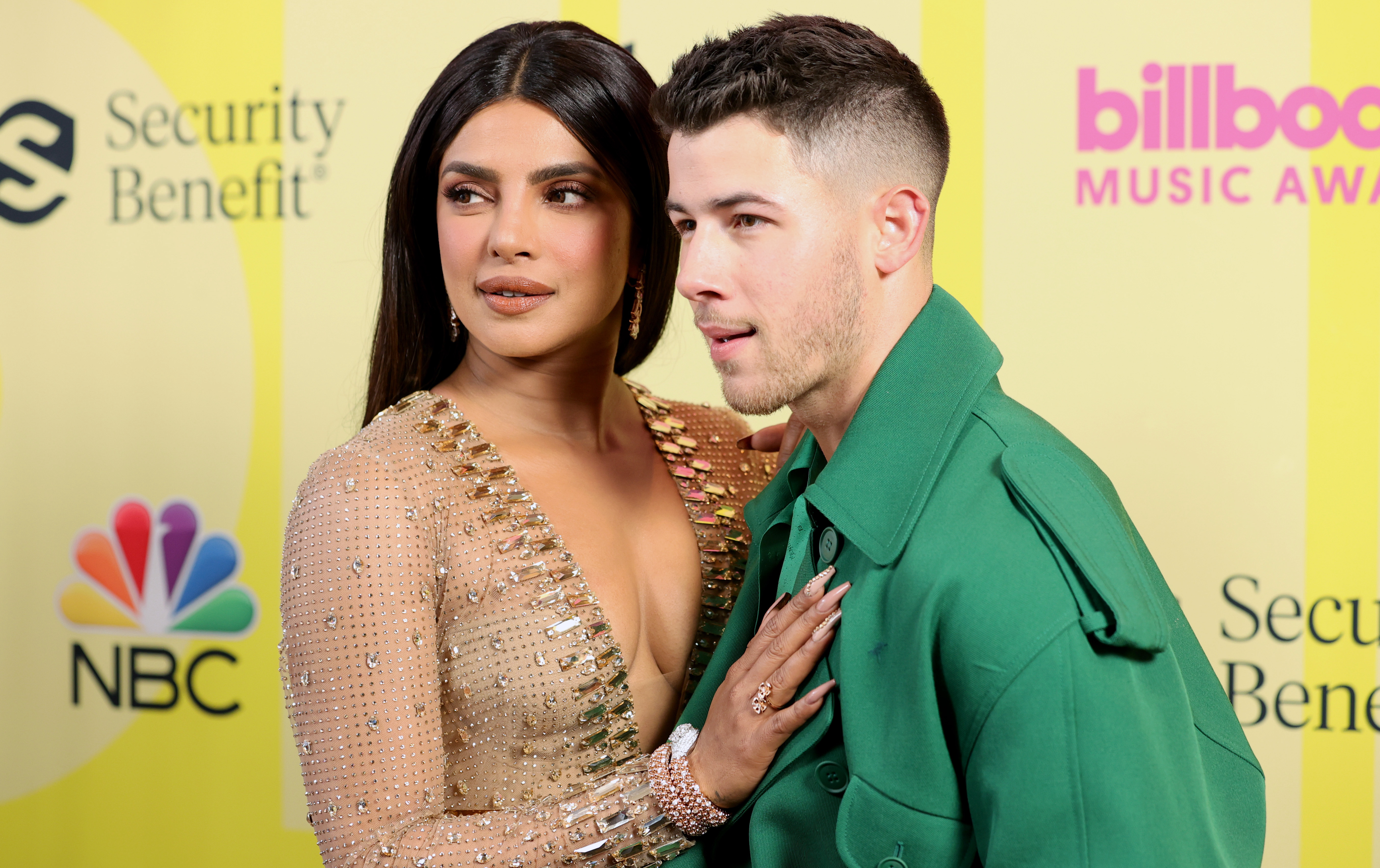 Priyanka Chopra Jonas &amp; Nick Jonas 2021 Wallpapers