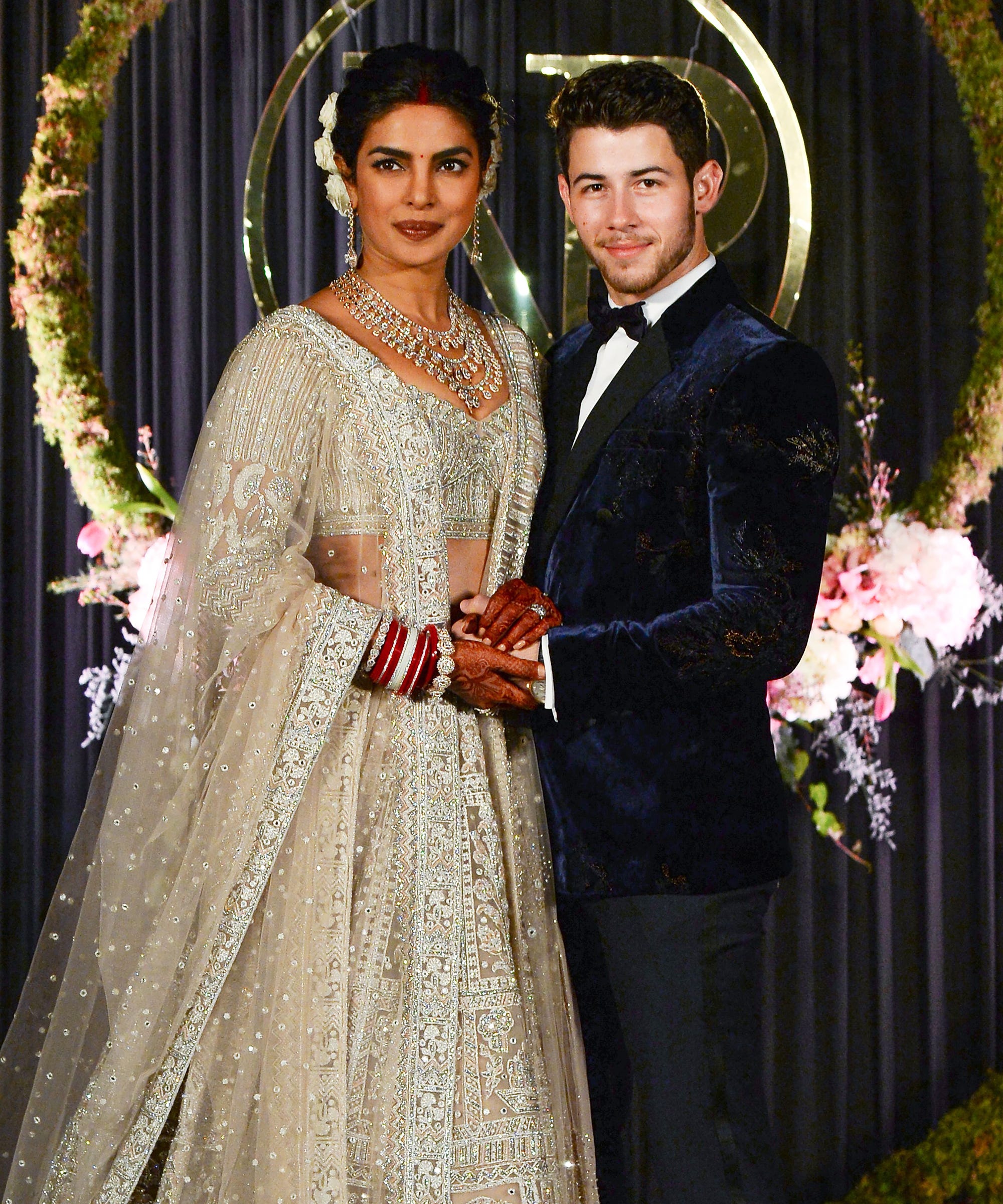 Priyanka Chopra Jonas &amp; Nick Jonas Wallpapers