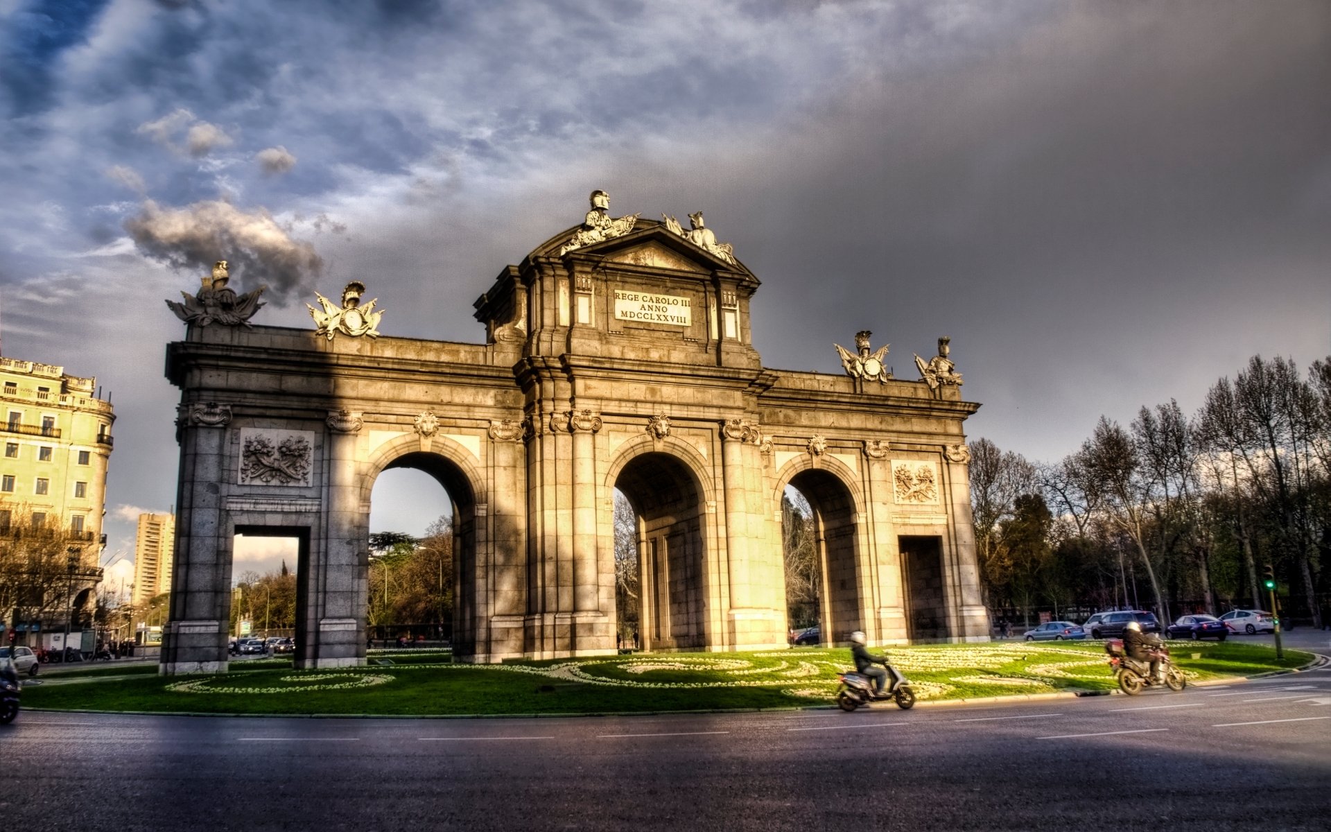 Puerta De Alcala Wallpapers