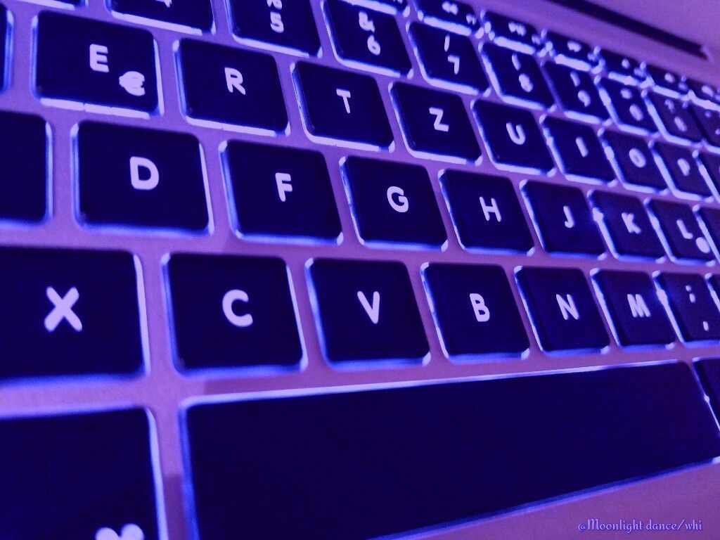Purple Aesthetic Keyboard Wallpapers