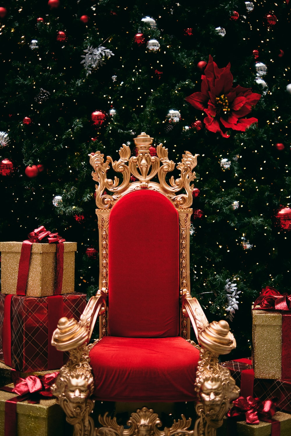 Queen Chair Background