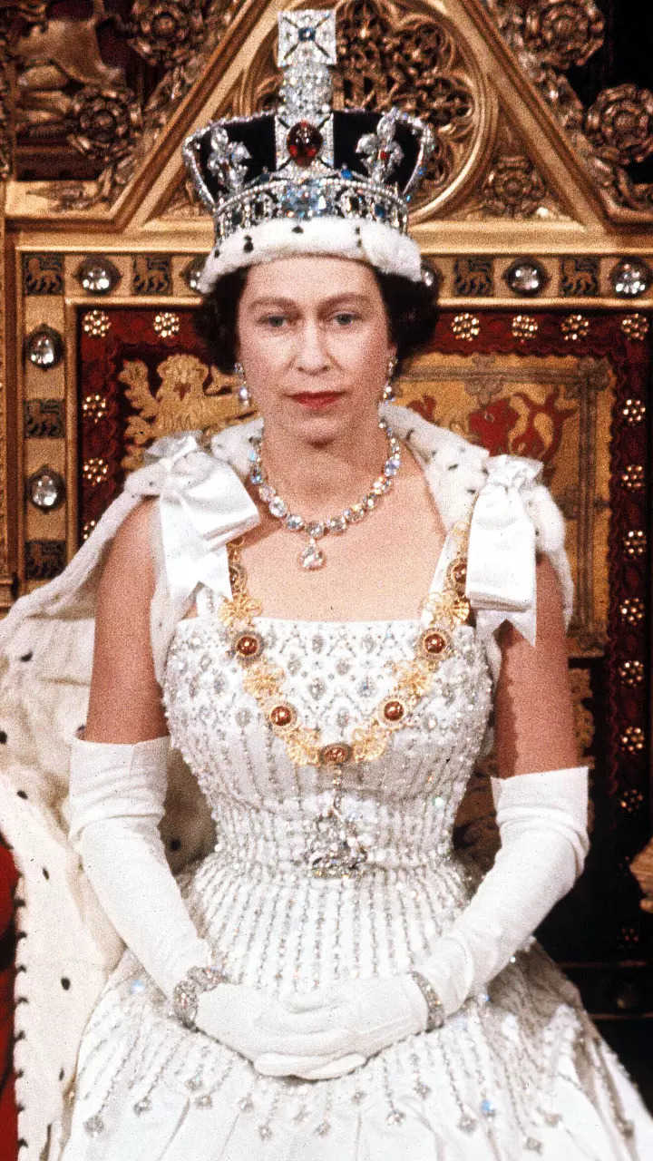 Queen Elizabeth II Wallpapers