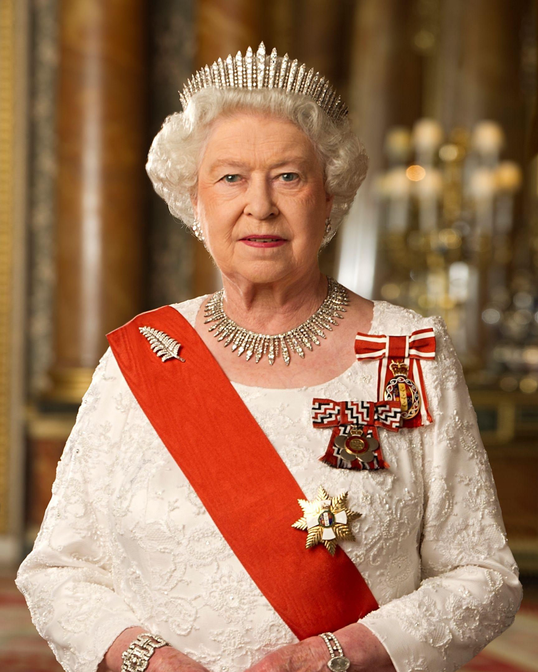 Queen Elizabeth Wallpapers