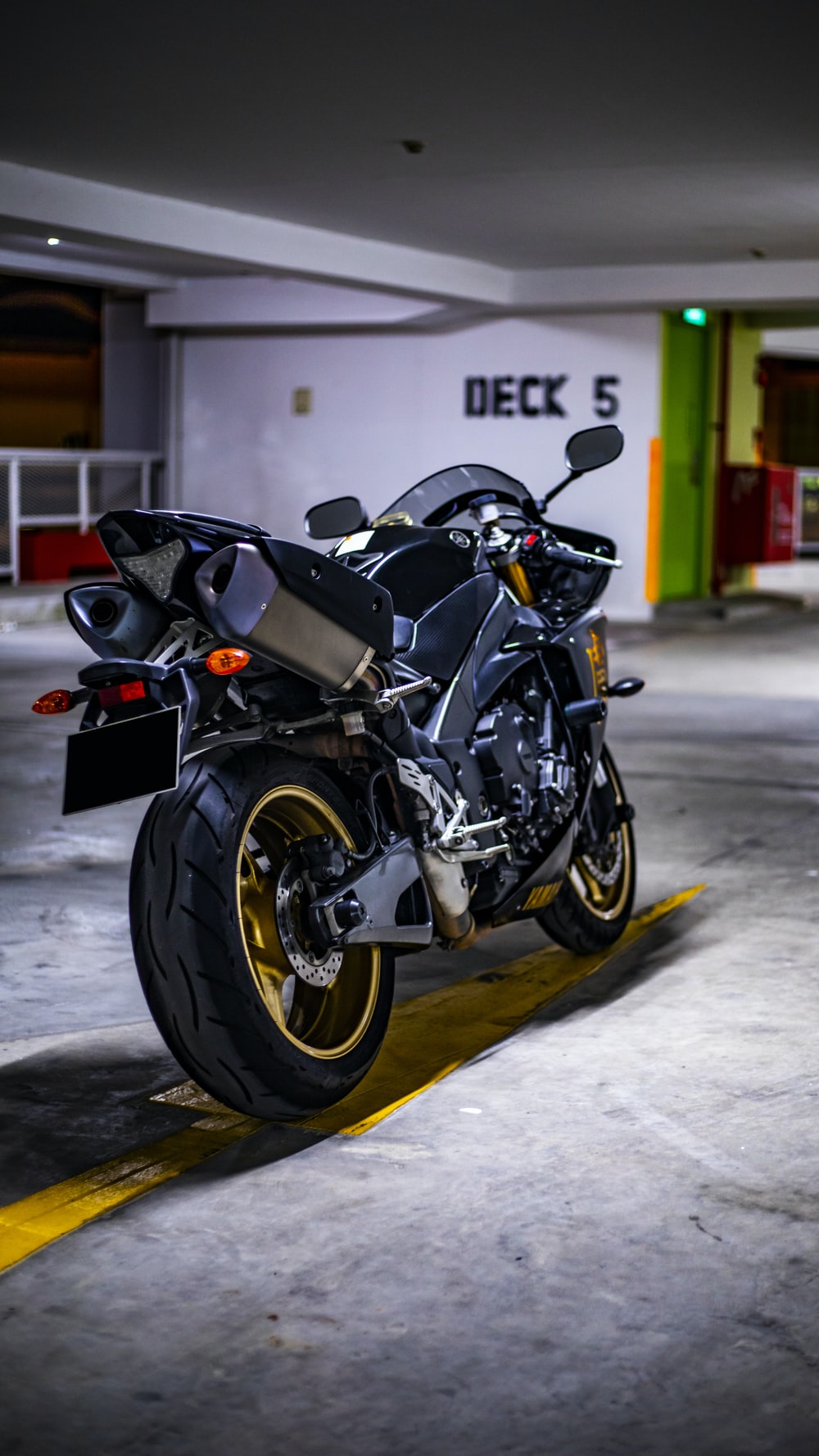 R1 Wheely Wallpapers