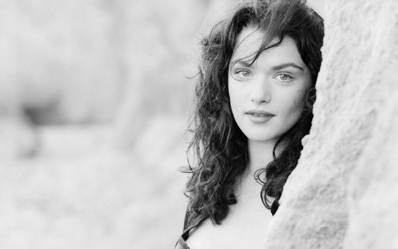 Rachel Weisz 2020 Wallpapers