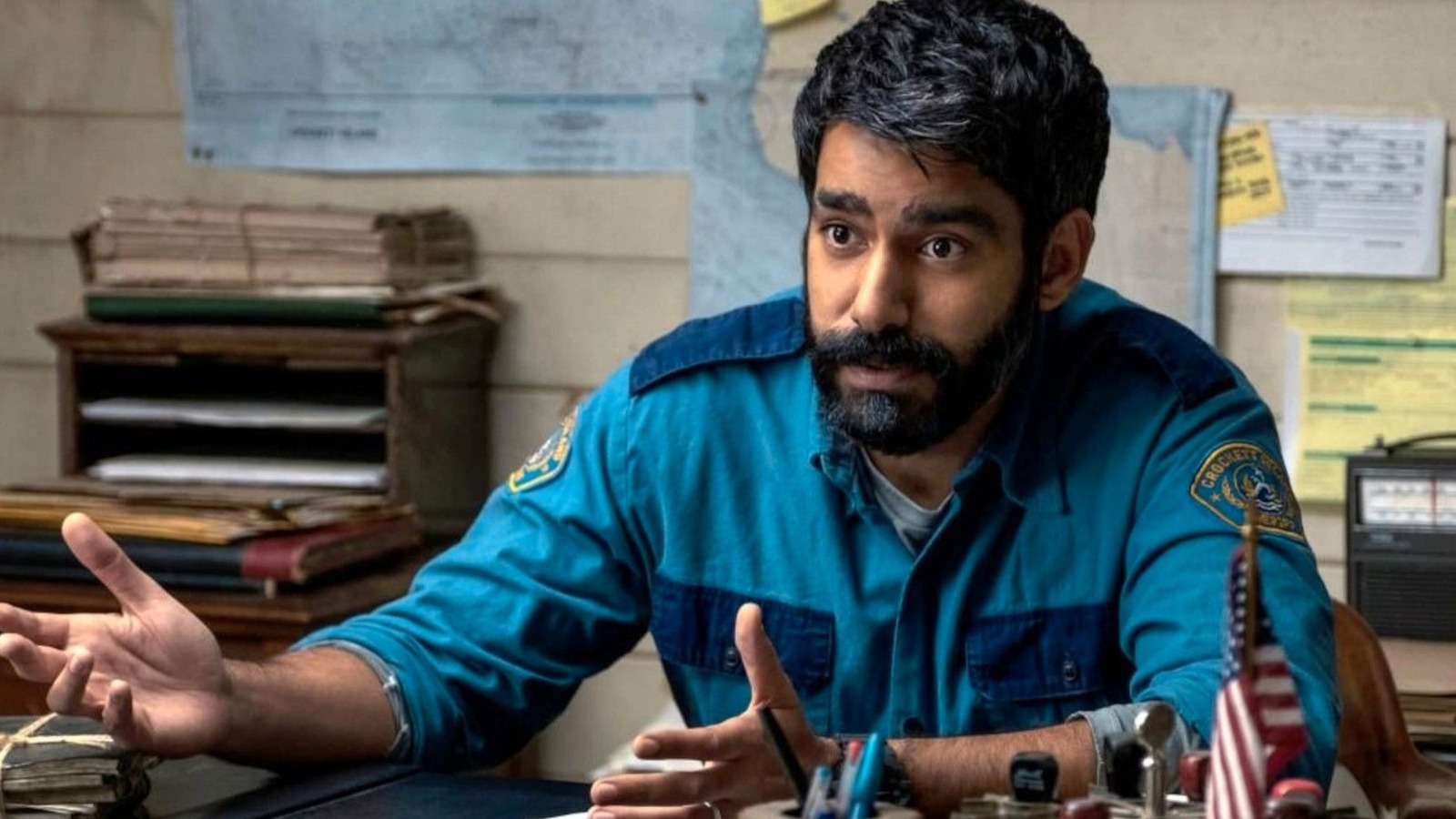 Rahul Kohli In Midnight Mass Wallpapers