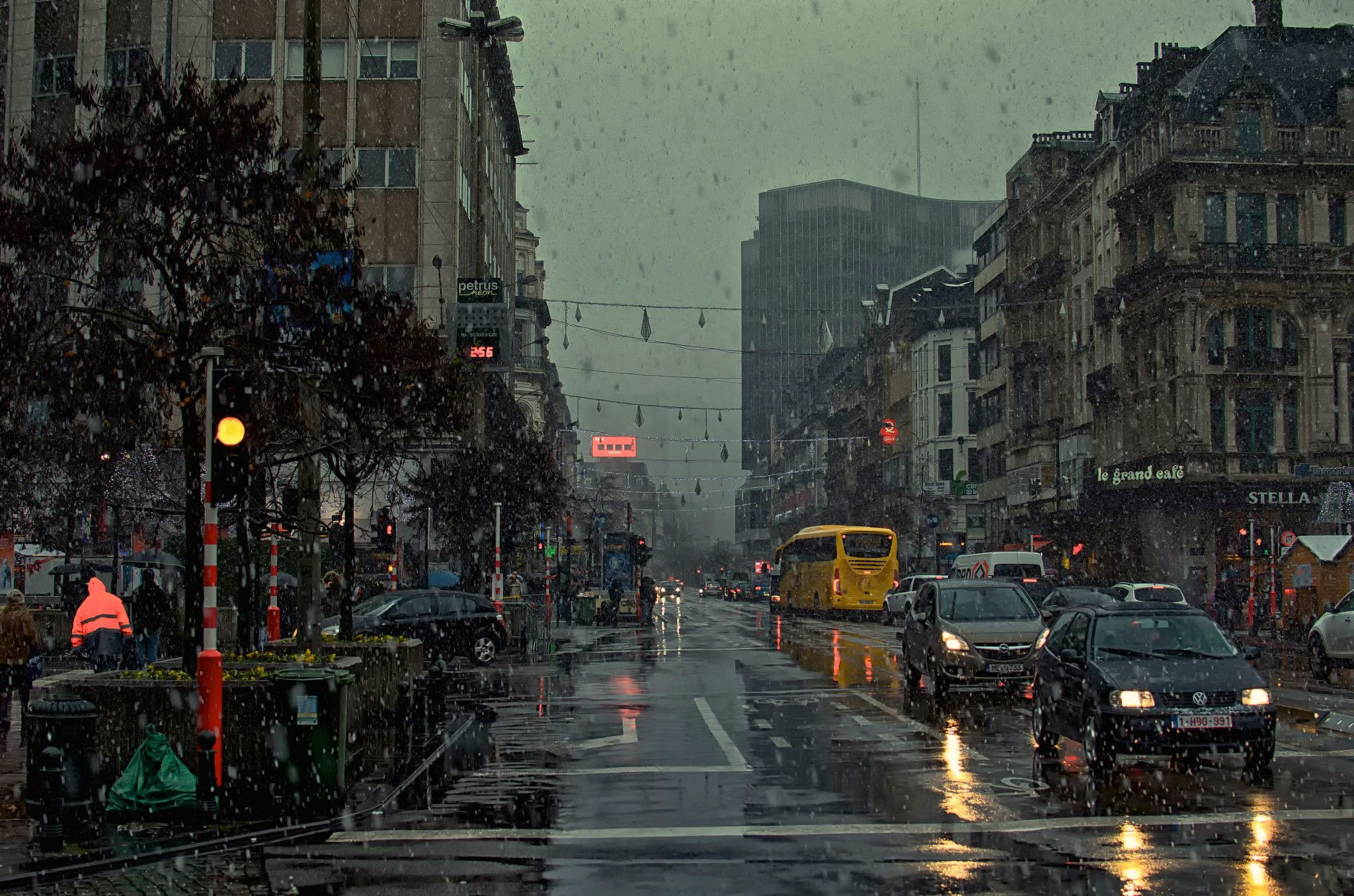 Rainy City Wallpapers