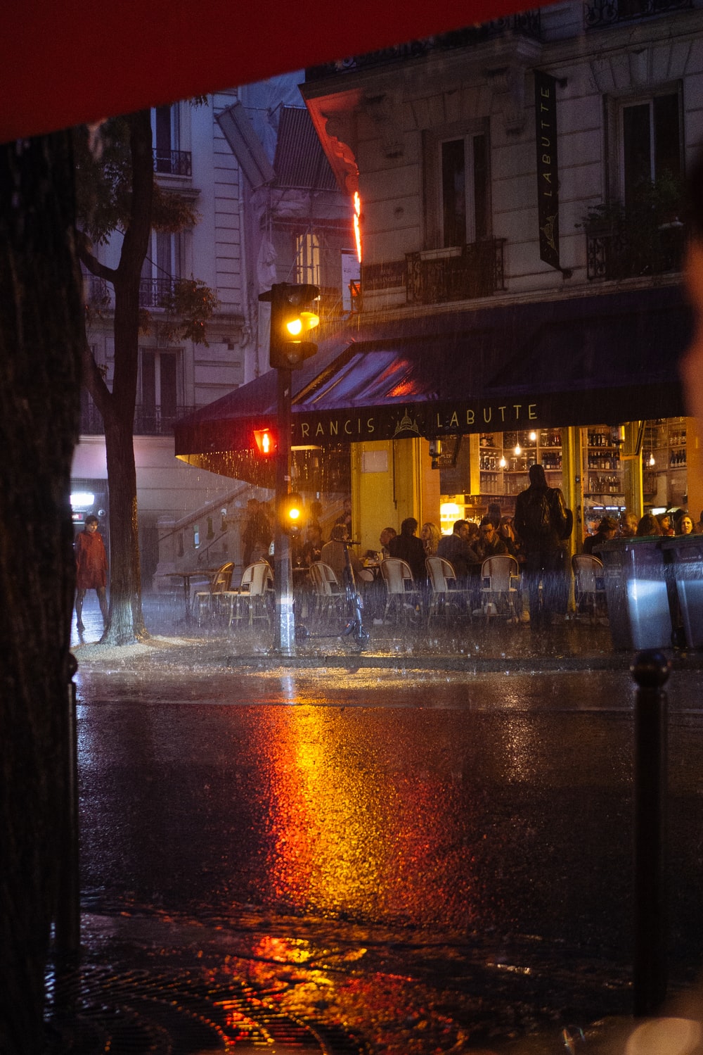 Rainy Paris Live Wallpapers