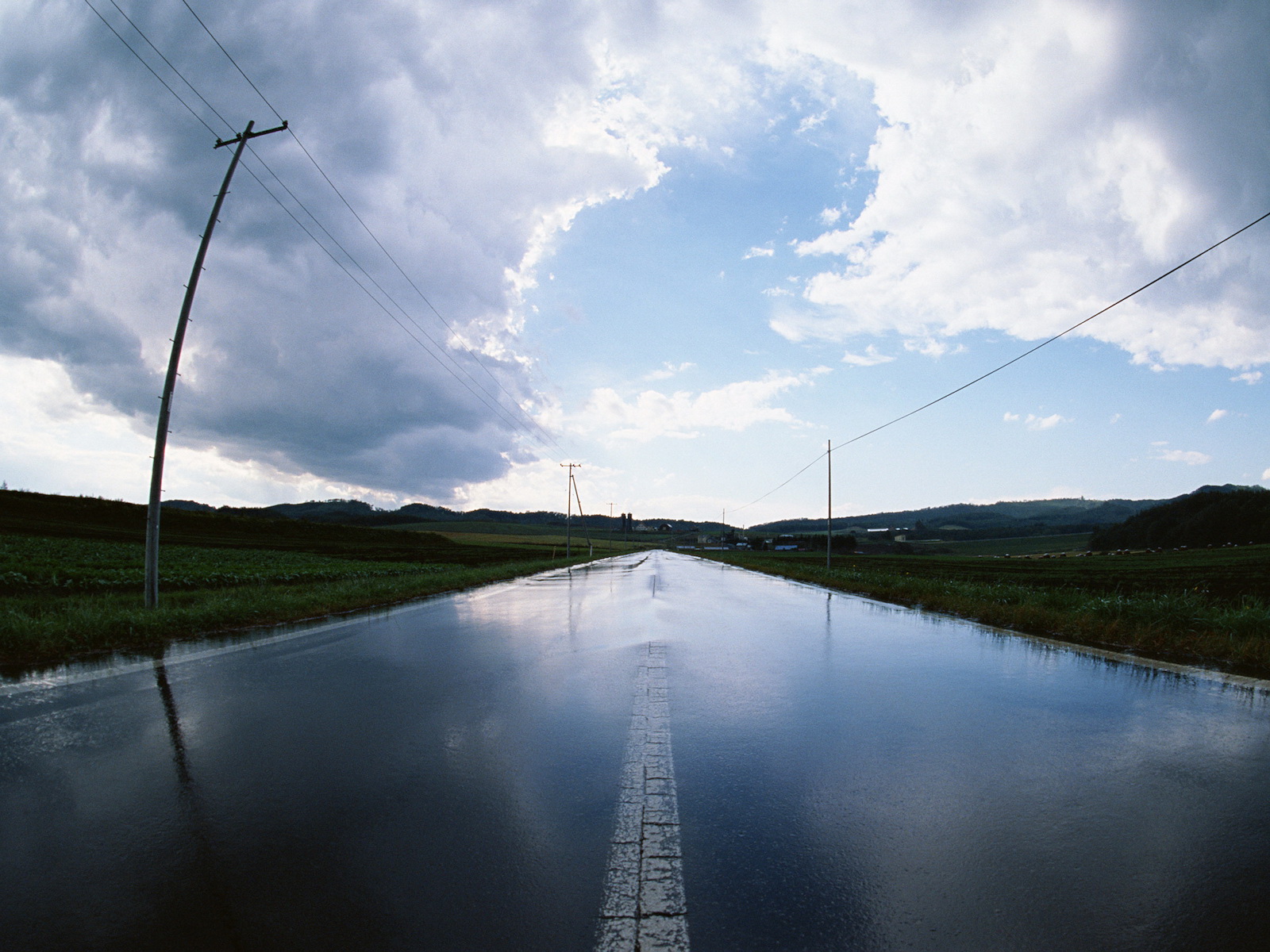 Rainy Road Wallpapers