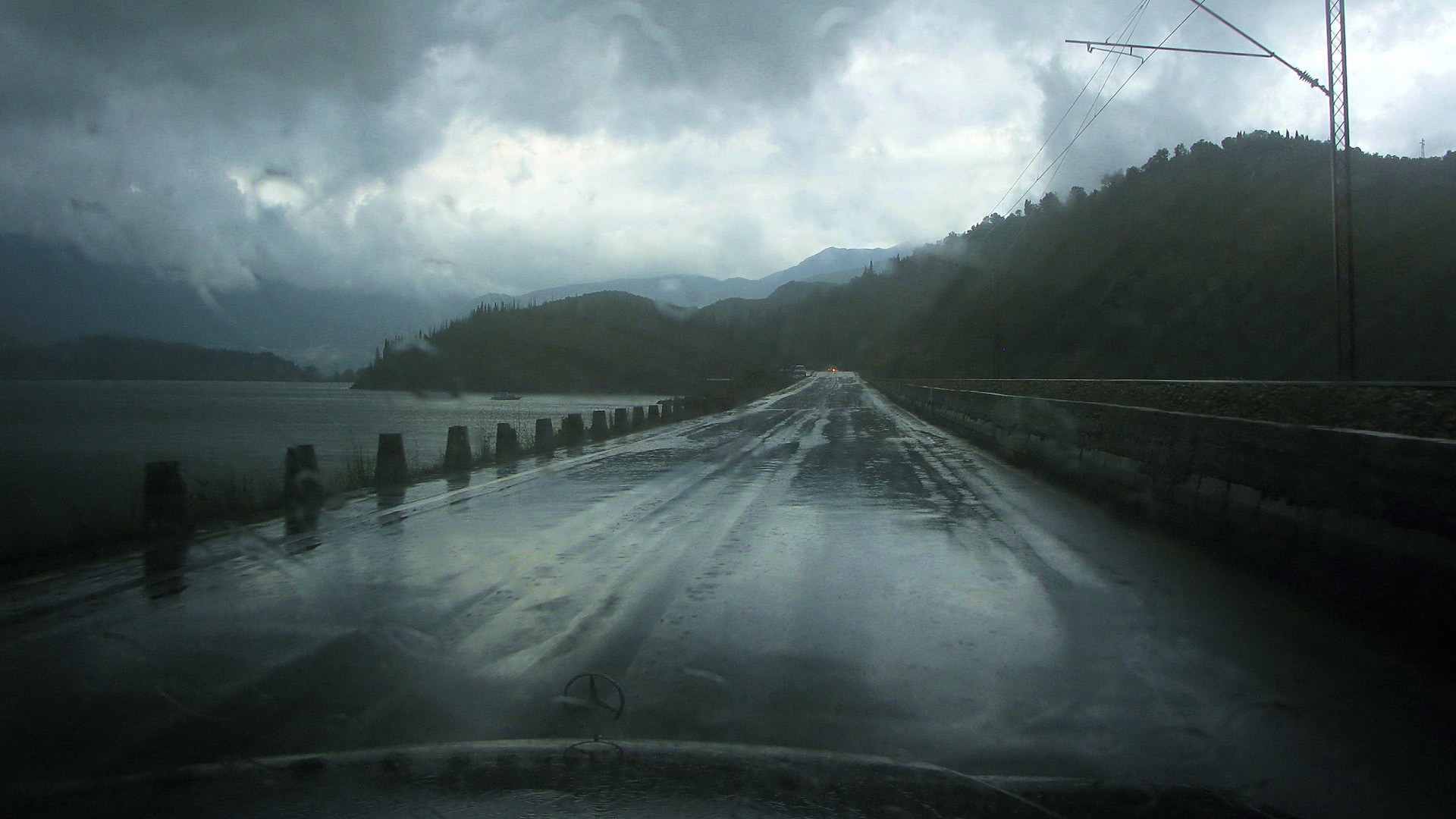 Rainy Road Wallpapers