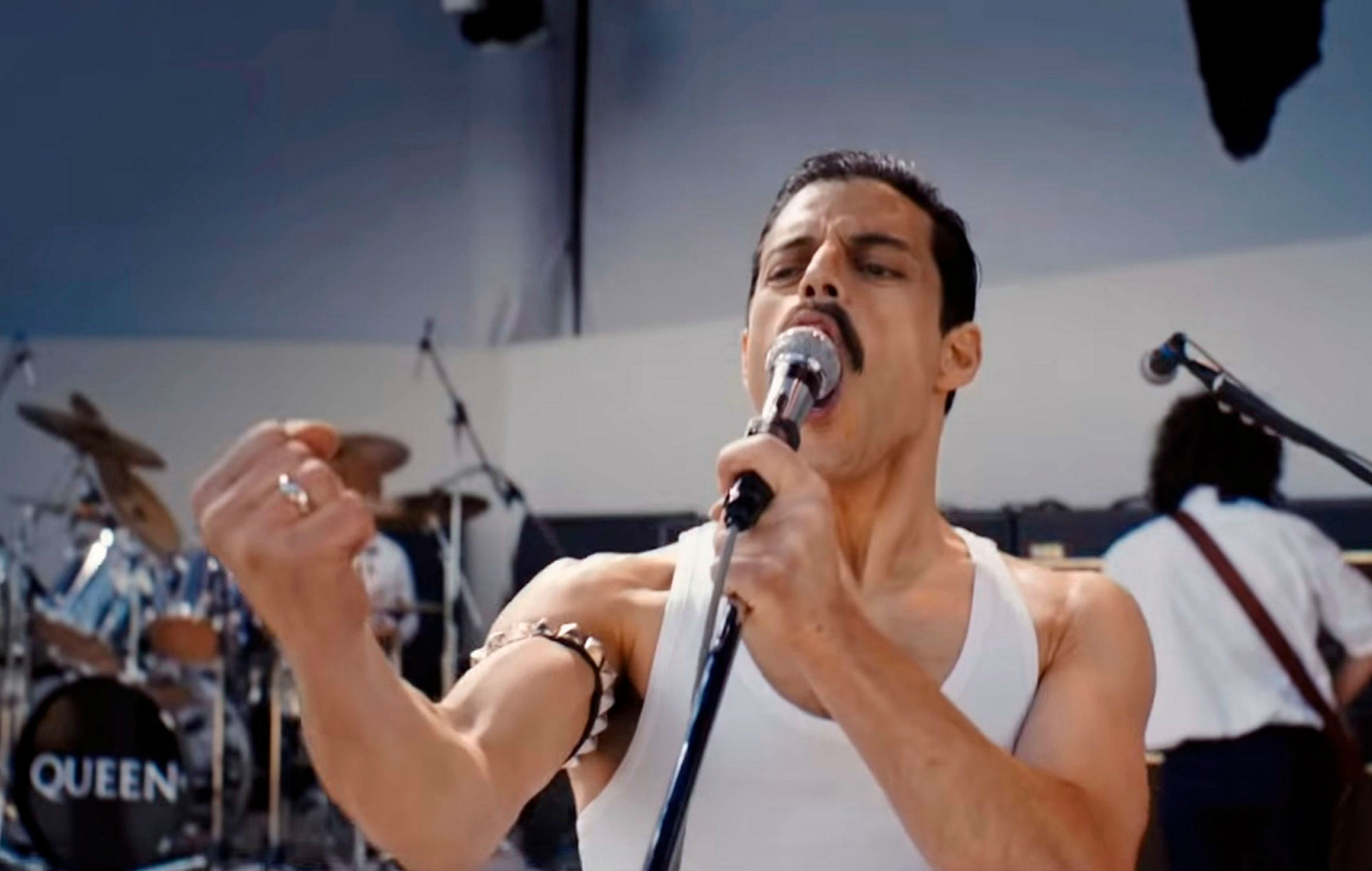 Rami Malek As Freddie Mercury In Bohemian Rhapsody Movie Wallpapers