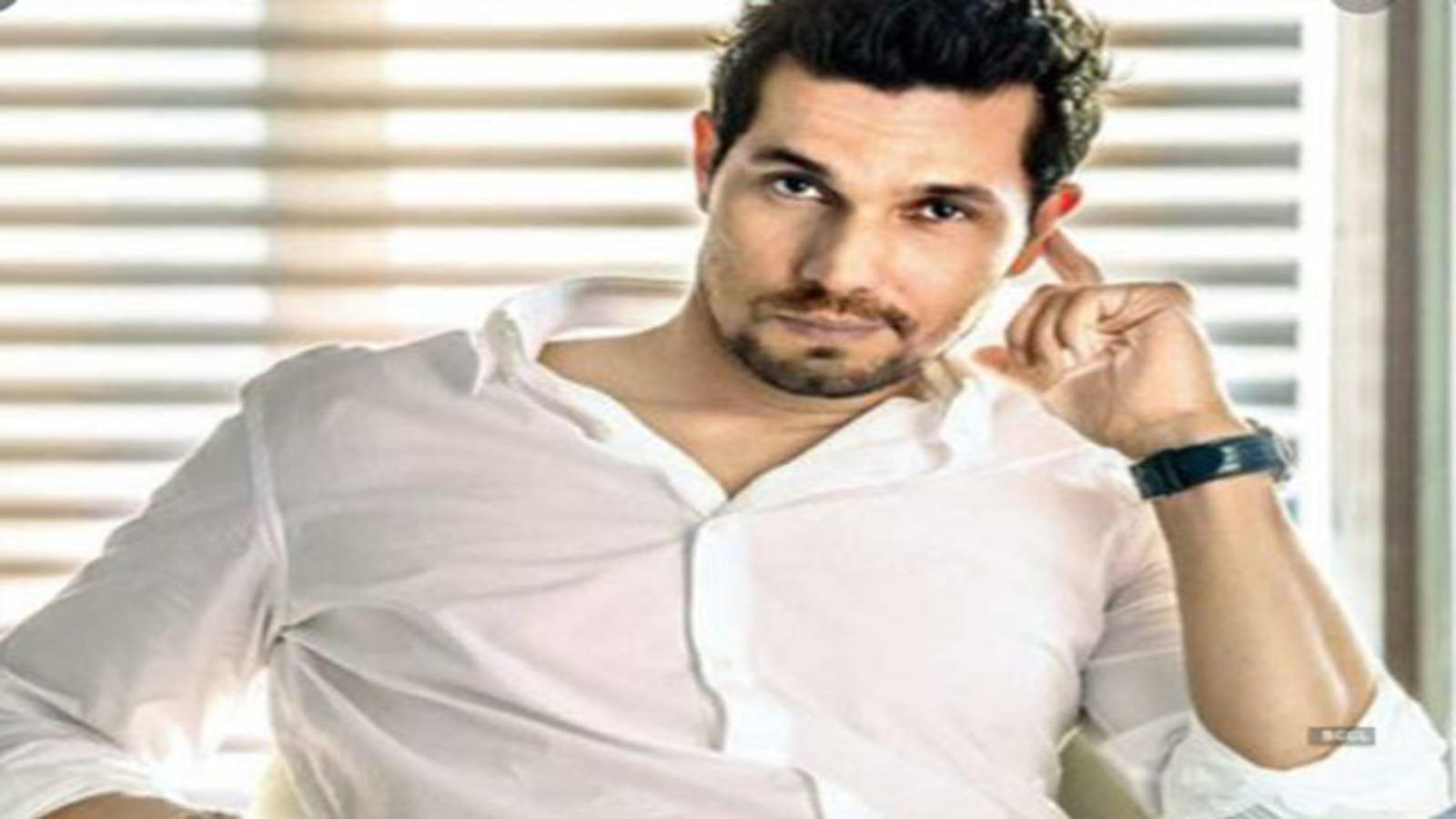 Randeep Hooda Extraction Wallpapers