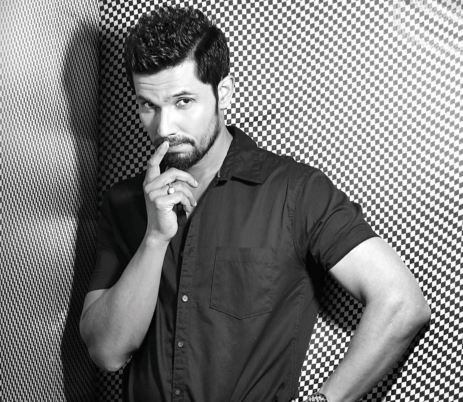 Randeep Hooda Extraction Wallpapers