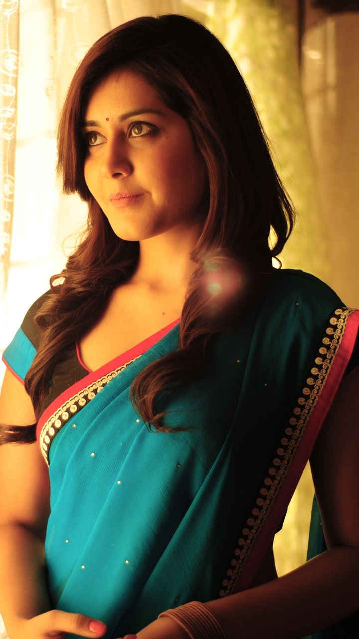 Rashi Khanna Wallpapers