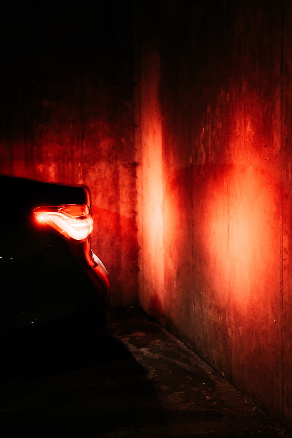 Red Aesthetic Tunnel Wallpapers