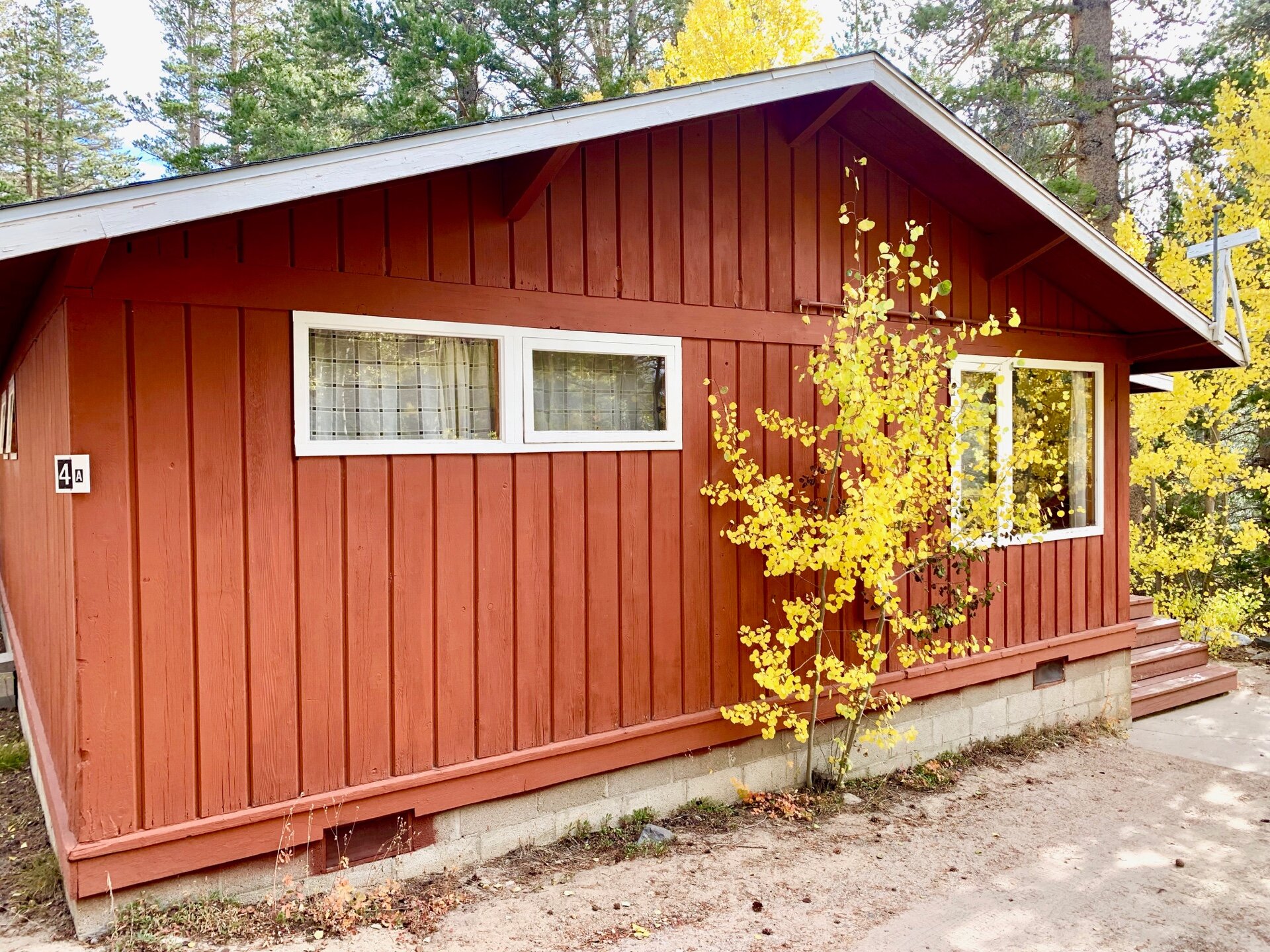 Red Cabin At Bay Wallpapers