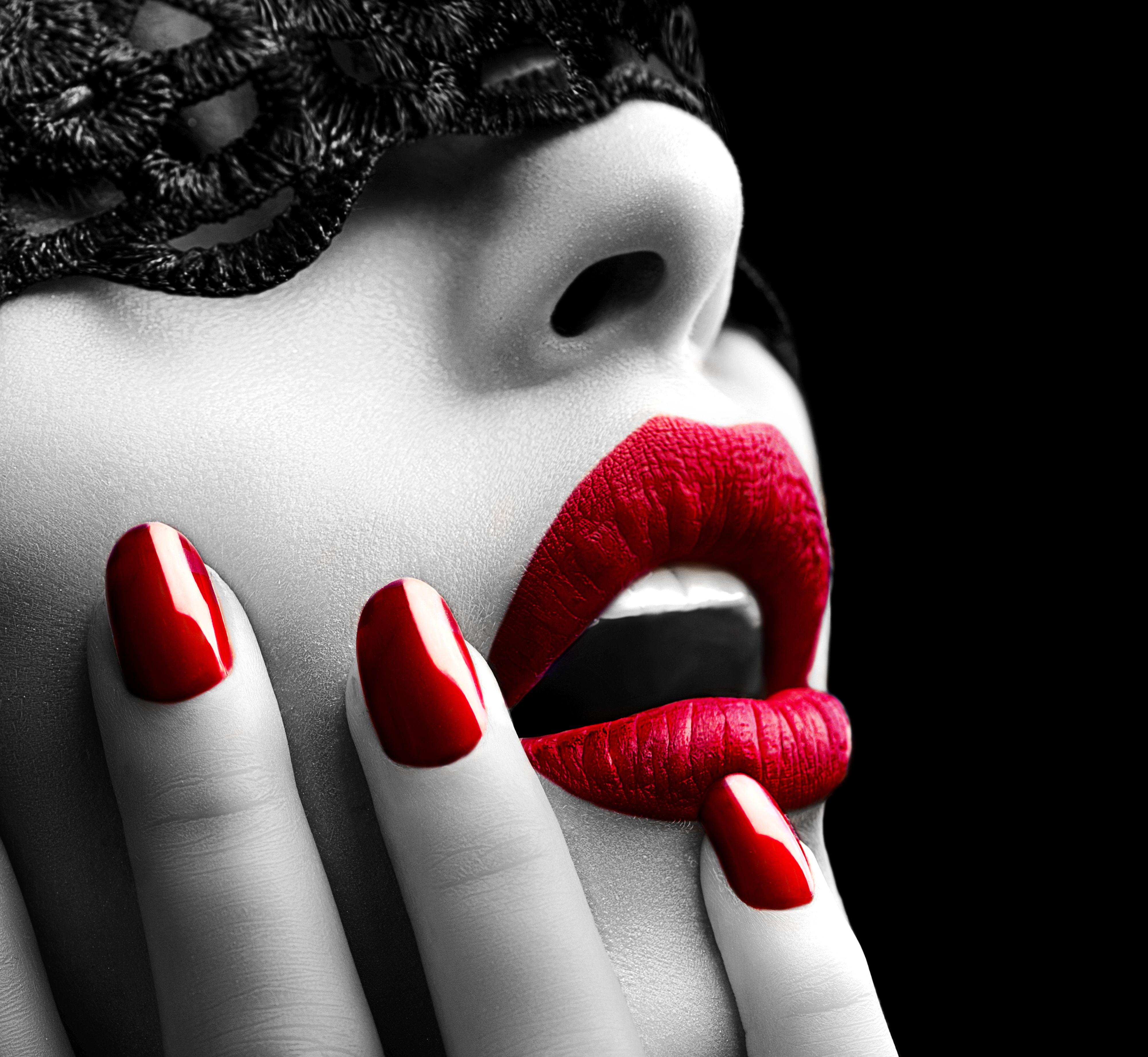 Red Lips Iphone Wallpapers