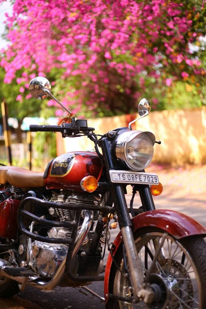 Red Royal Enfield Wallpapers