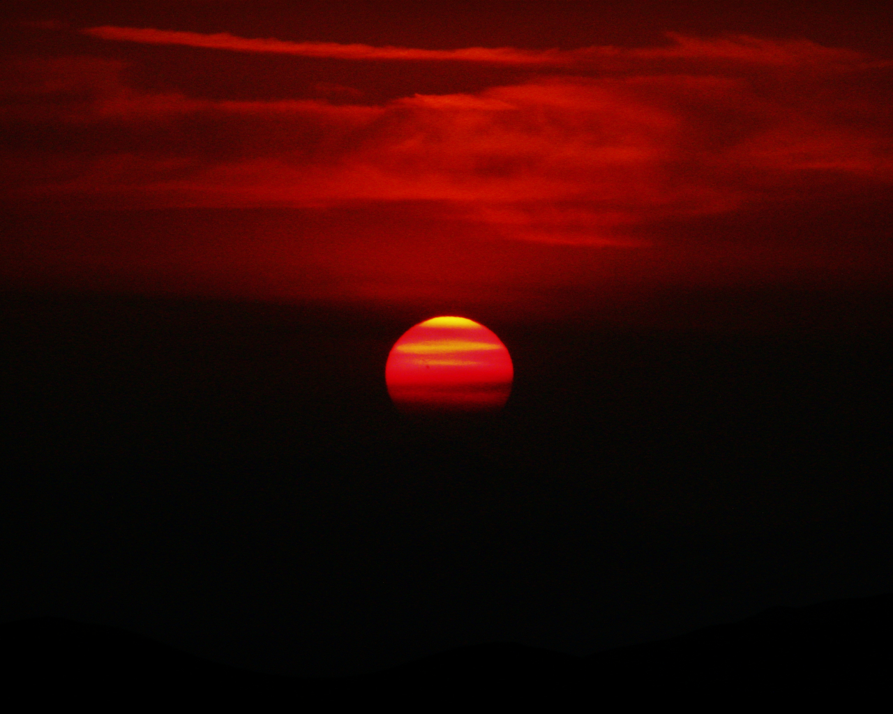 Red Sunset And Dark Clouds Wallpapers