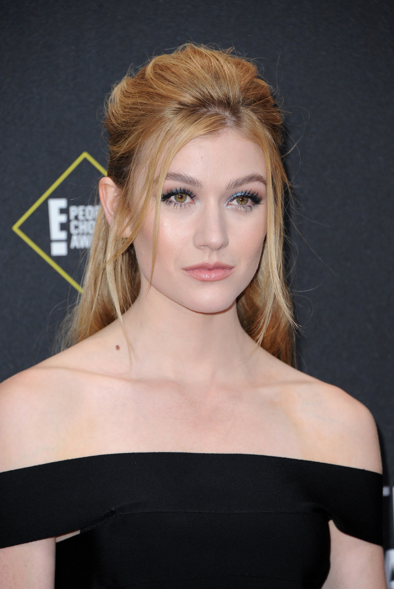 Redhead Katherine McNamara 2019 Wallpapers