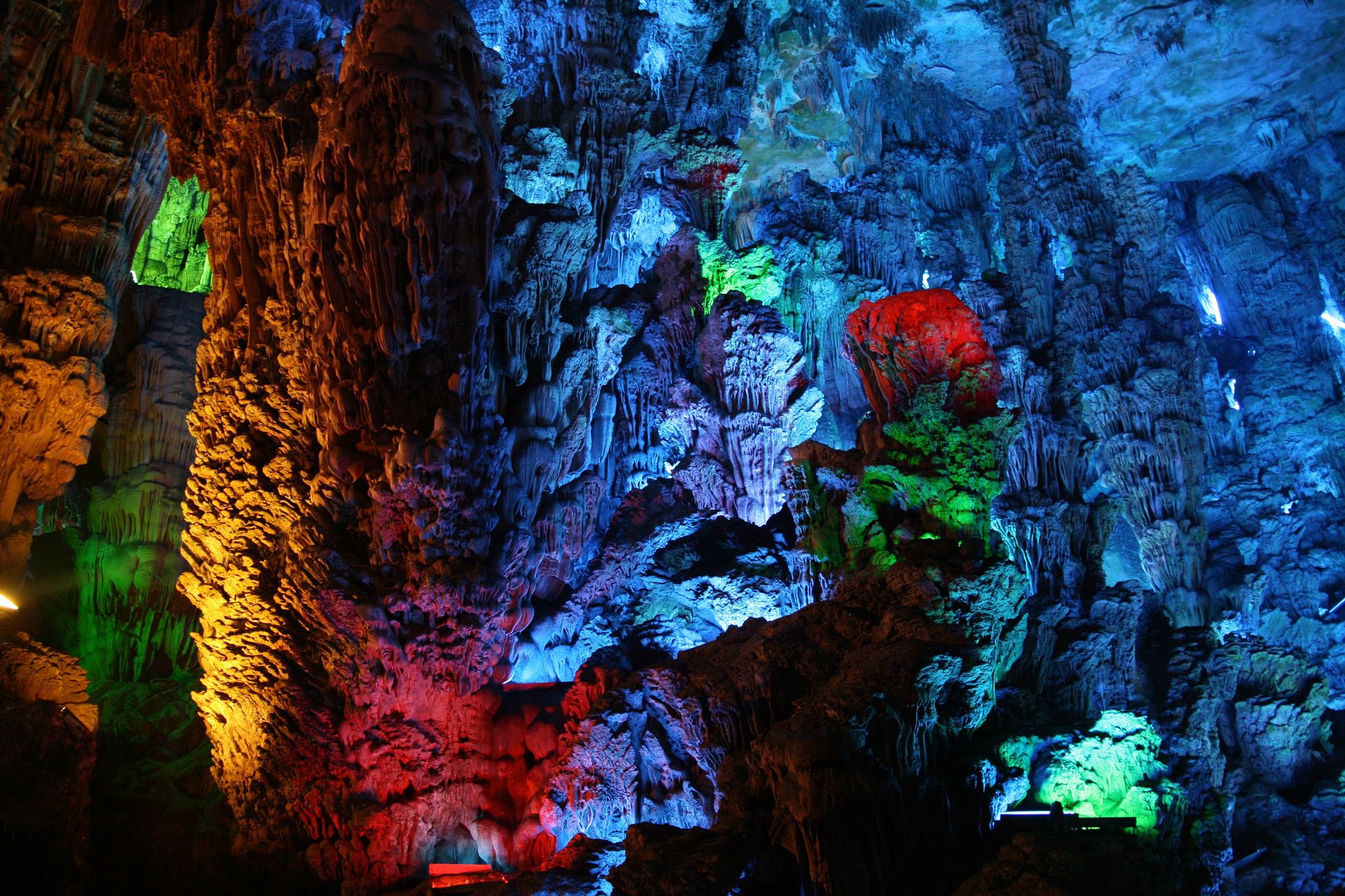 Reed Flute Cave Wallpapers