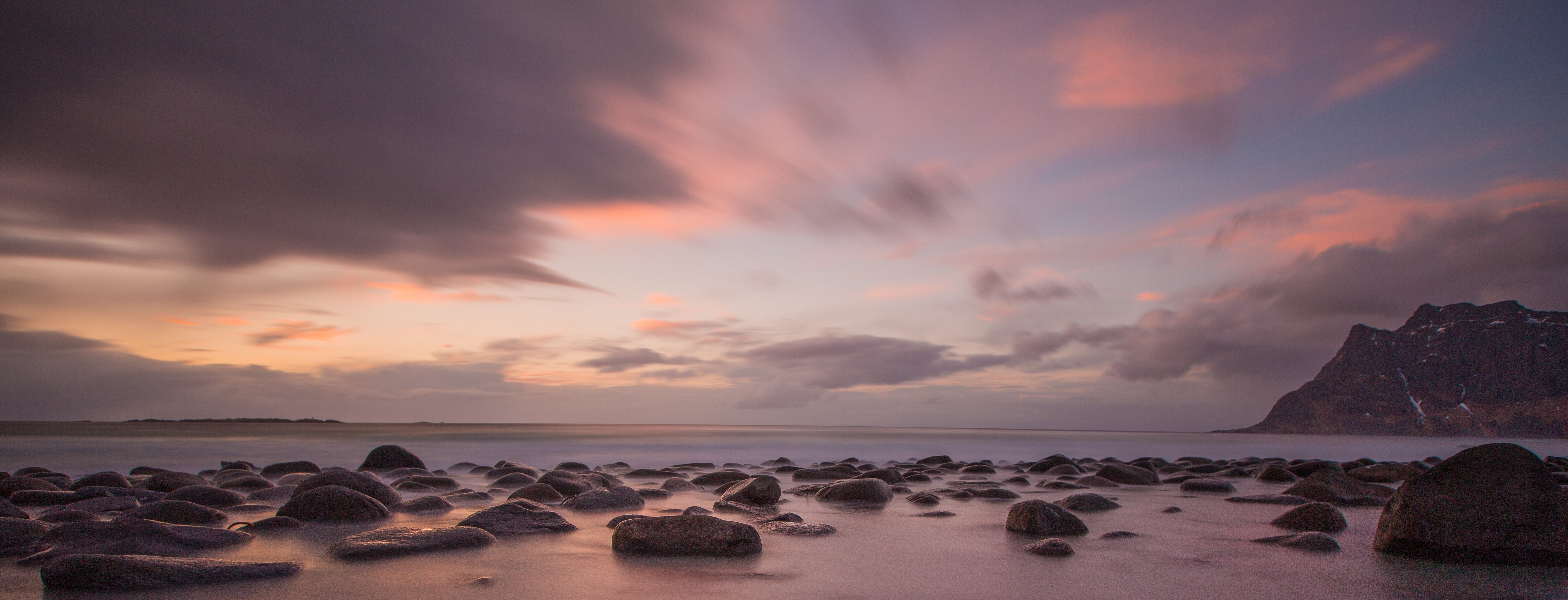 Reflection Of Cloudy Sunset Over Beach Wallpapers