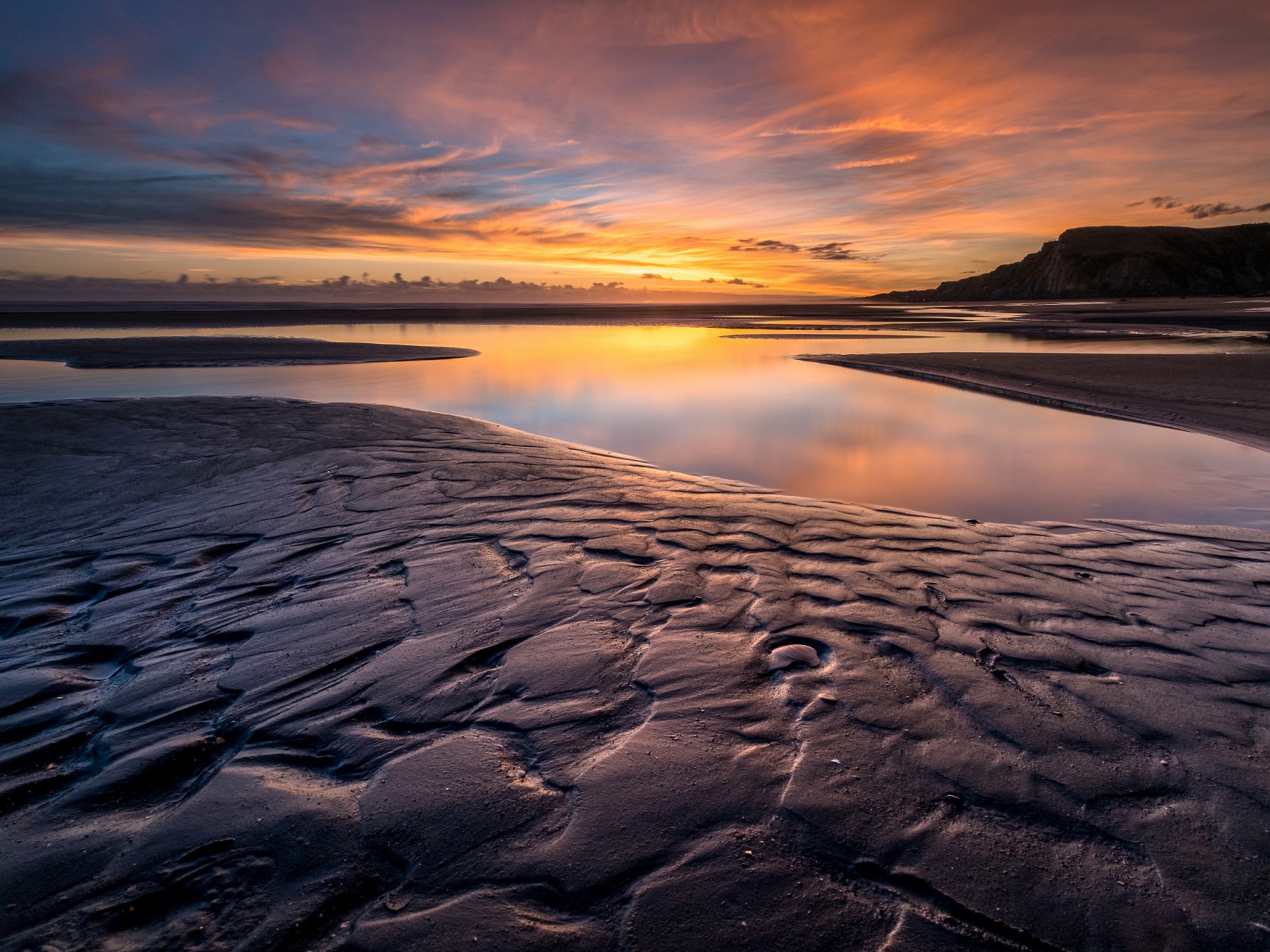 Reflection Of Sunset On Water Wallpapers