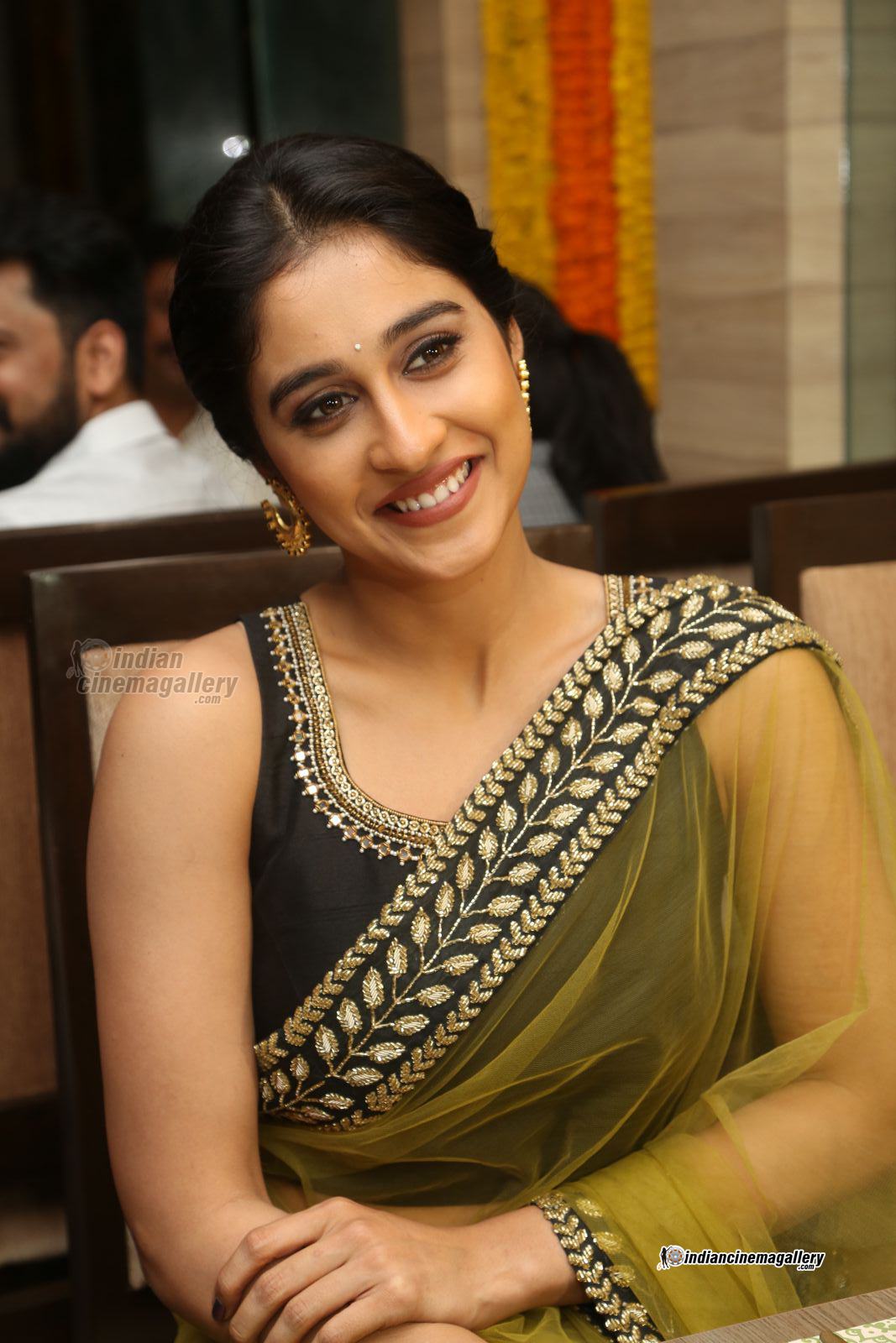 Regina Cassandra Wallpapers